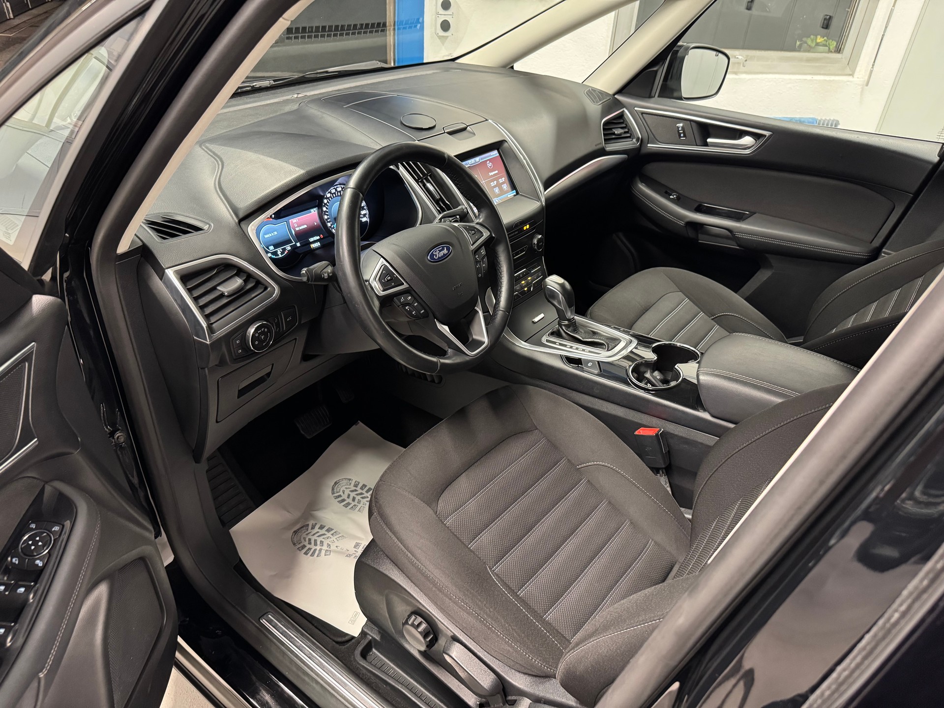 FORD Galaxy 2.0 TDCi Trend AWD PowerShift-image-6
