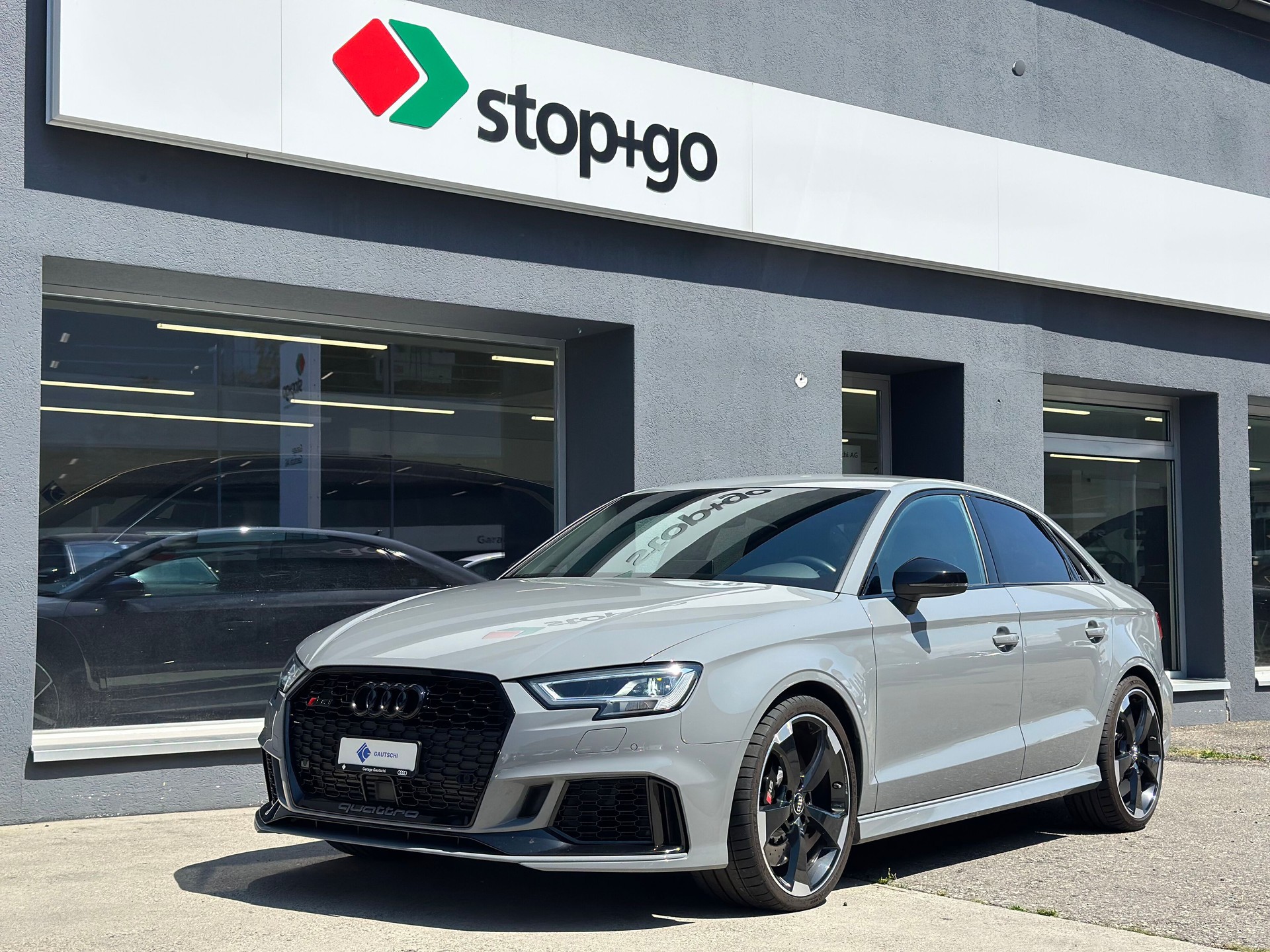 AUDI RS3 Limousine 2.5 TSI quattro S-tronic