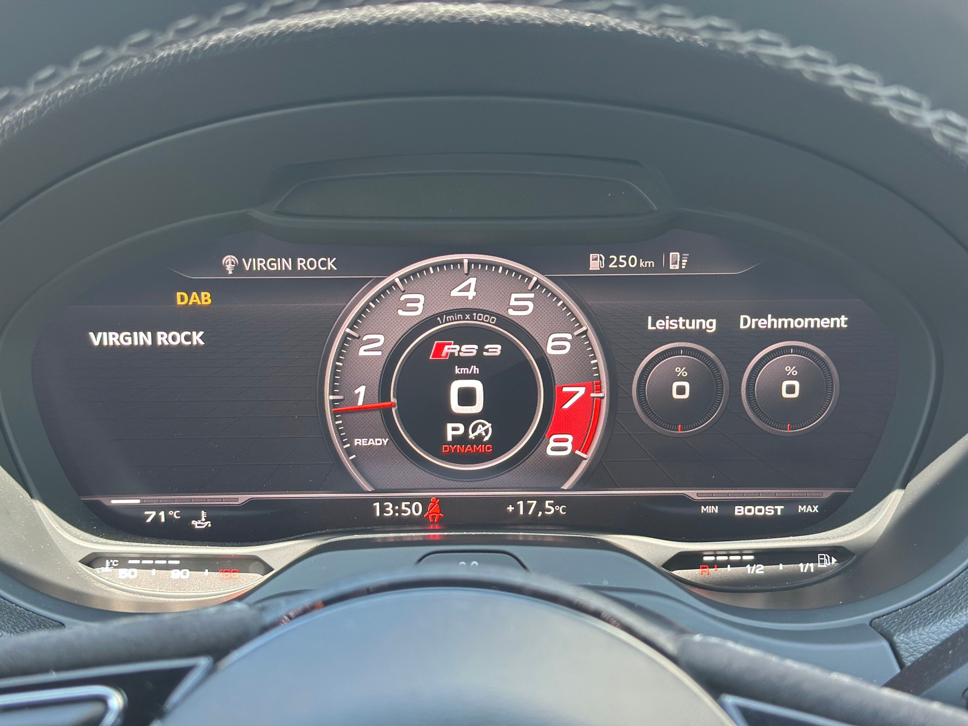 AUDI RS3 Limousine 2.5 TSI quattro S-tronic-image-12