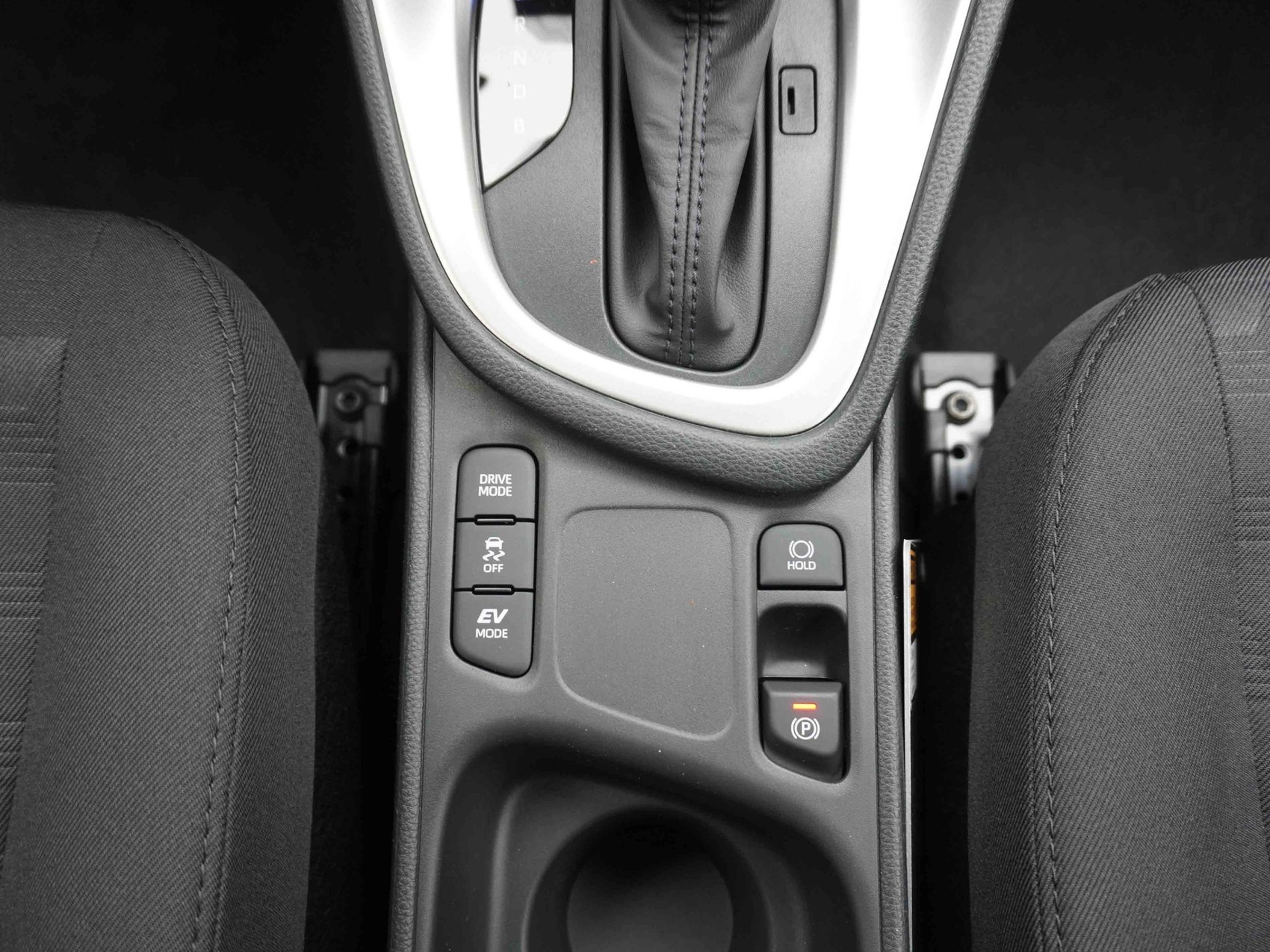 MAZDA 2 1.5 Hybrid Centre-Line-image-16