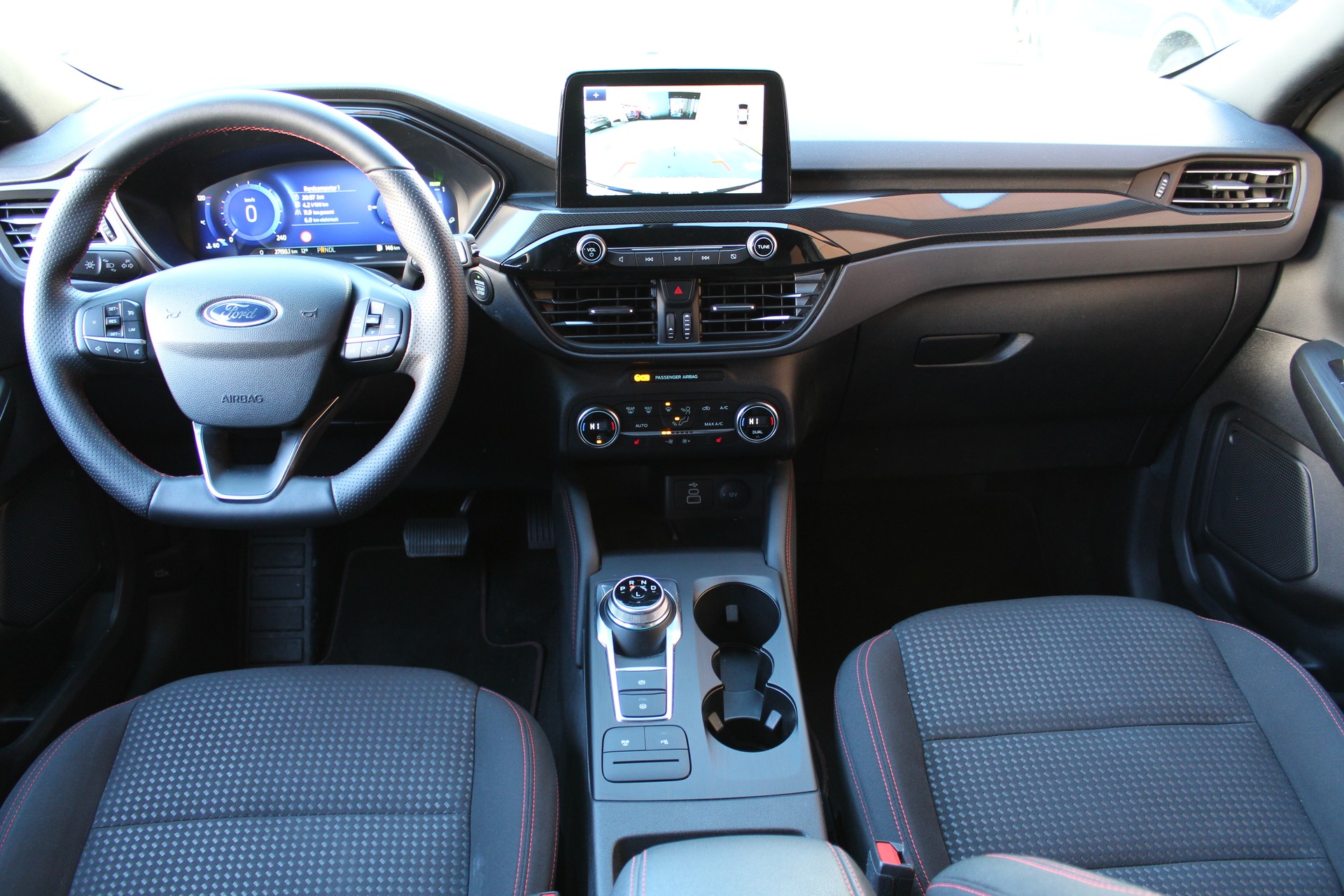 FORD Kuga 2.5 FHEV ST-Line X 4WD-image-8