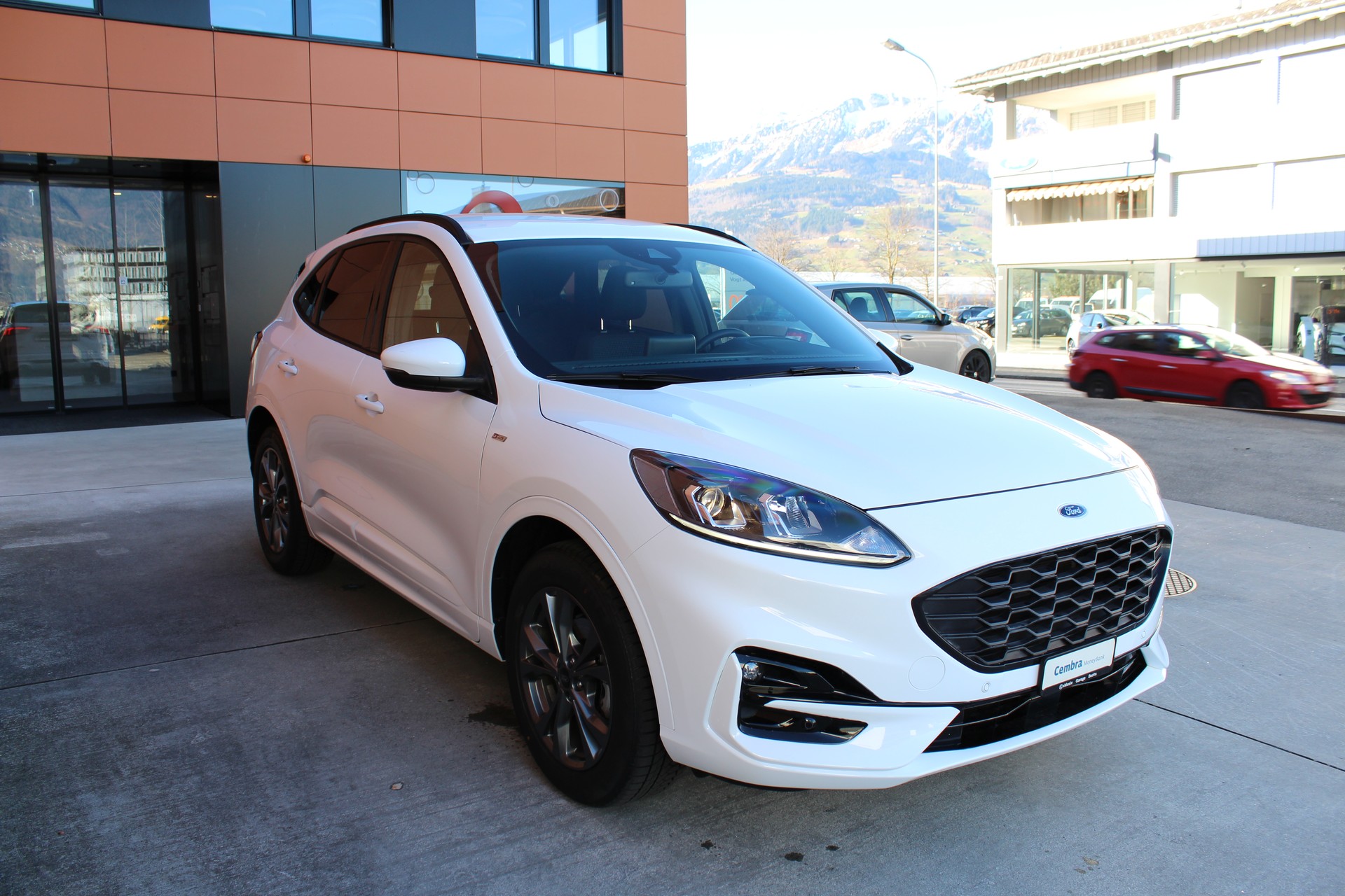 FORD Kuga 2.5 FHEV ST-Line X 4WD-image-6