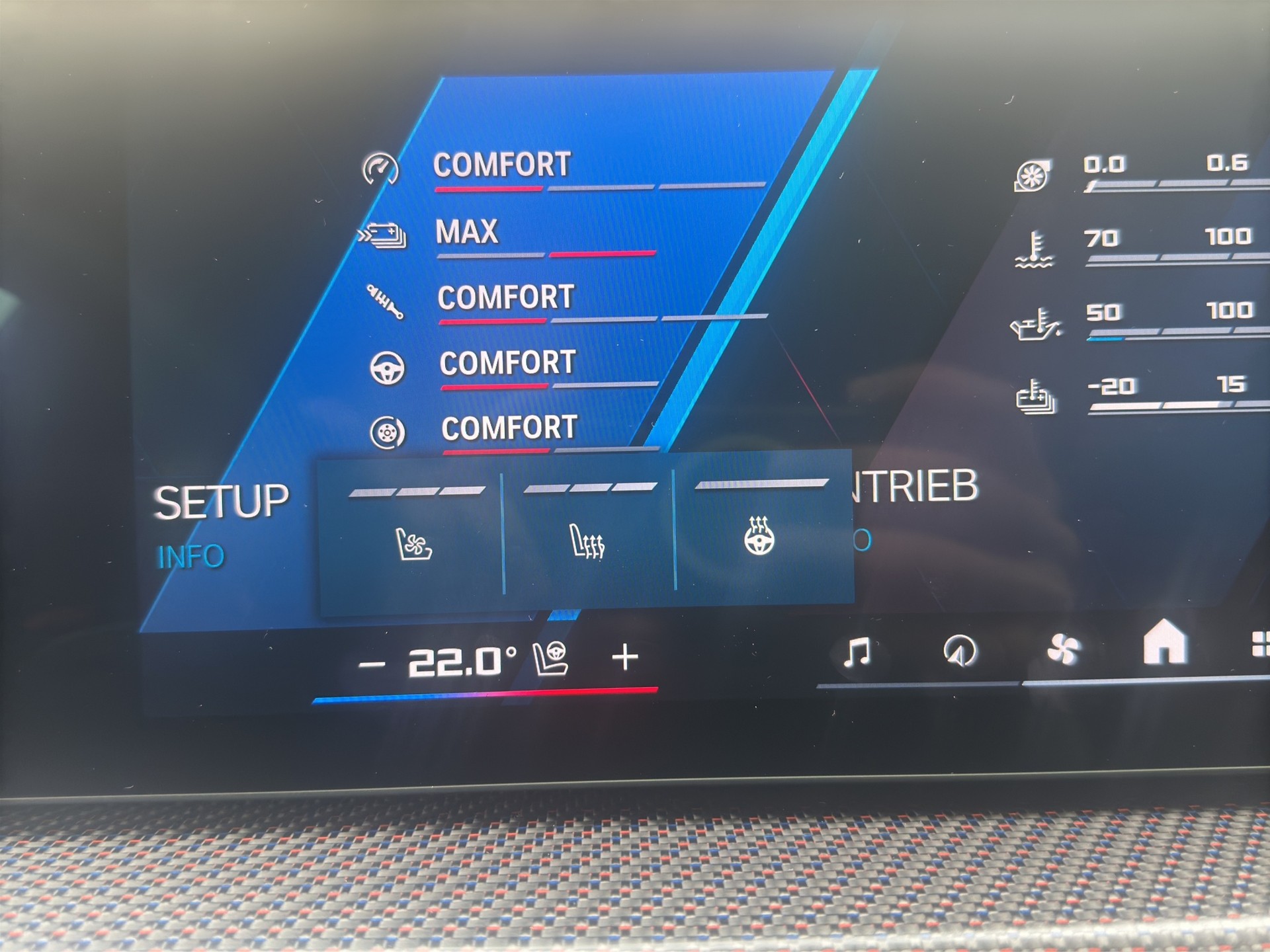 BMW XM xDrive PHEV Label (CH) INDIVIDUAL M Driver's Package-image-19