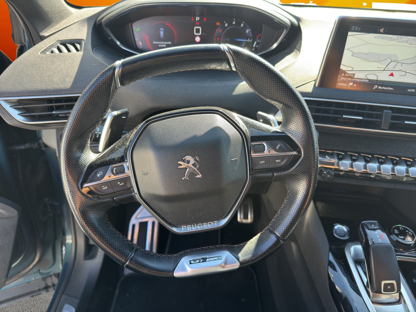 PEUGEOT 5008 1.6 Pure Tech GT LineEAT8-image-10