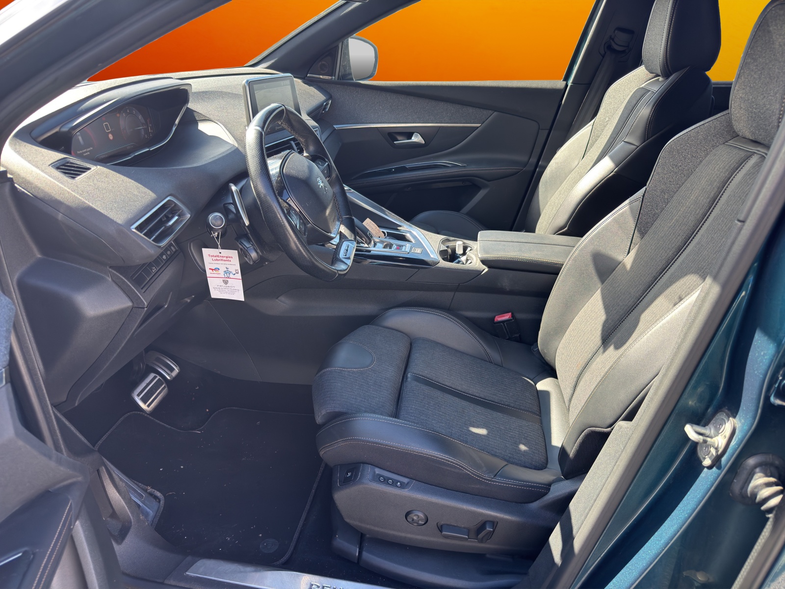 PEUGEOT 5008 1.6 Pure Tech GT LineEAT8-image-9