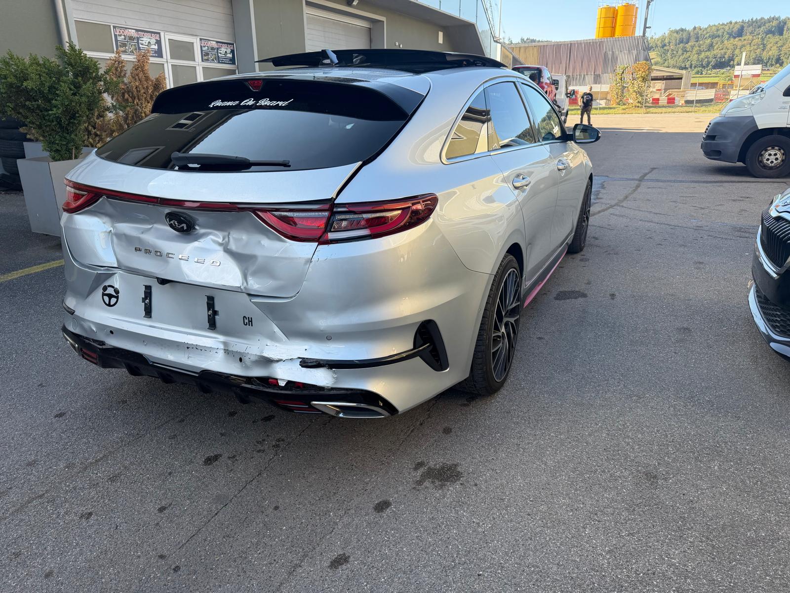 KIA ProCeed 1.6 T-GDi GT DCT-image-7