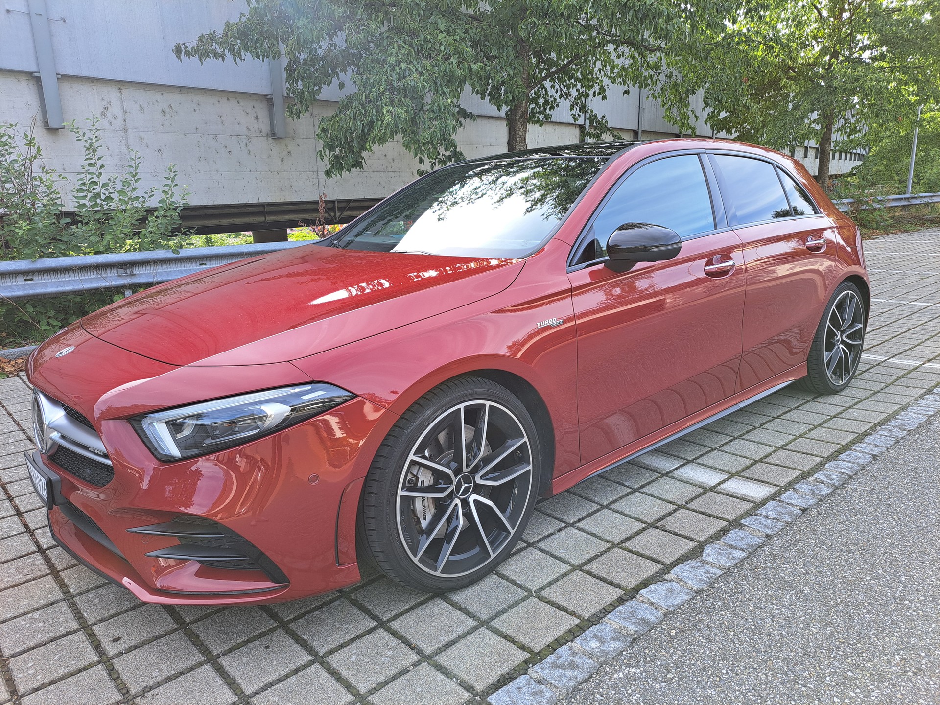 MERCEDES-BENZ A 35 AMG 4matic