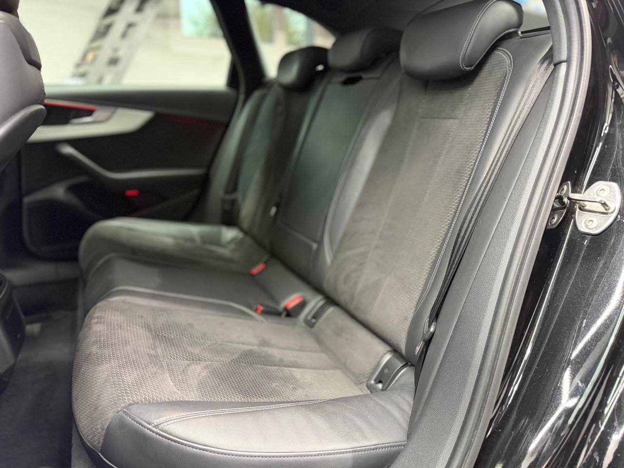 AUDI A4 Avant 3.0 TDI Sport S Line quattro | S-Line | 360° Kamera | Anhängerkupplung | Schiebedach-image-17