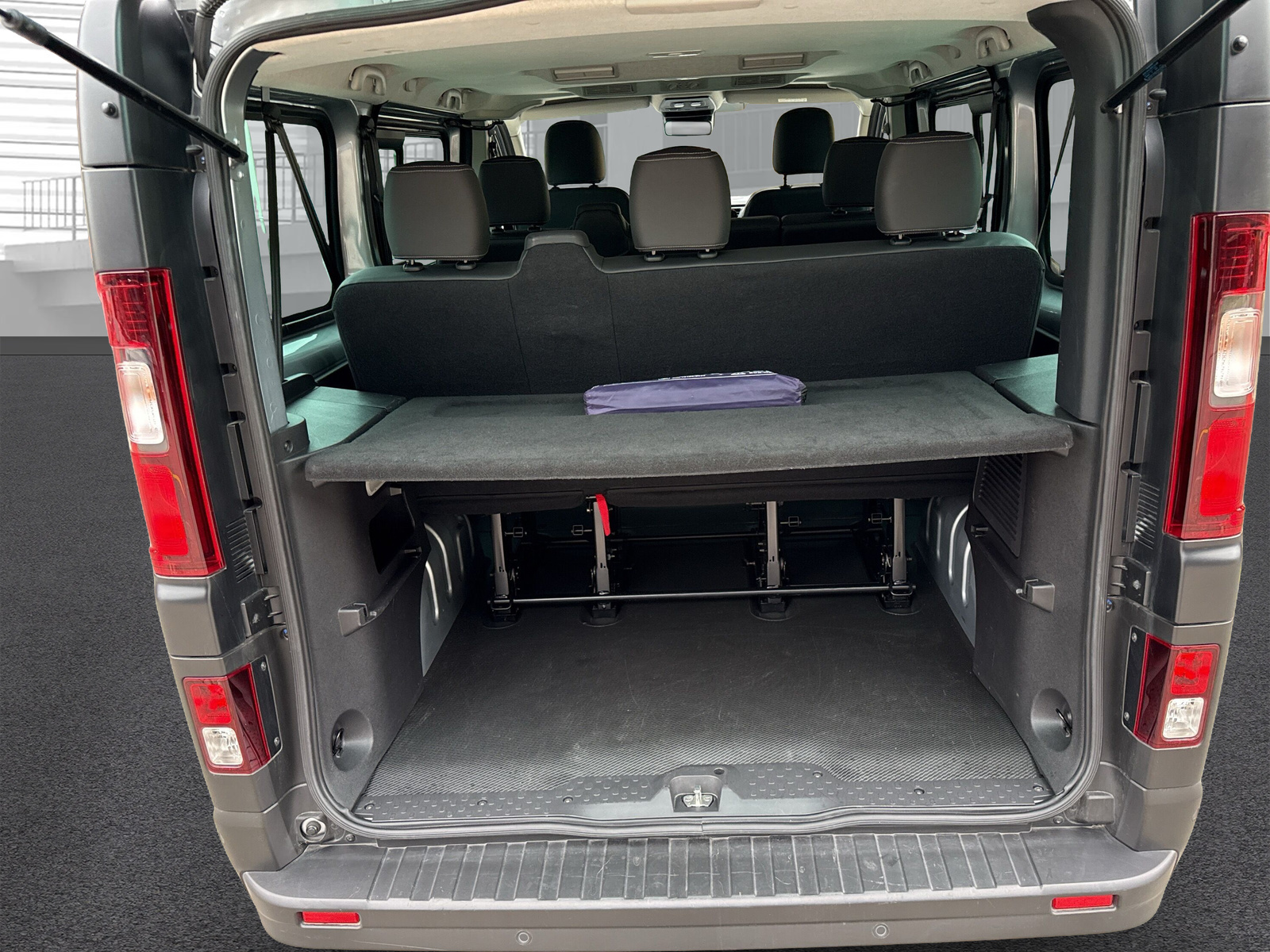 NISSAN Primastar dCi 170 2.0 Tekna DCT 8-Plätzer-image-13