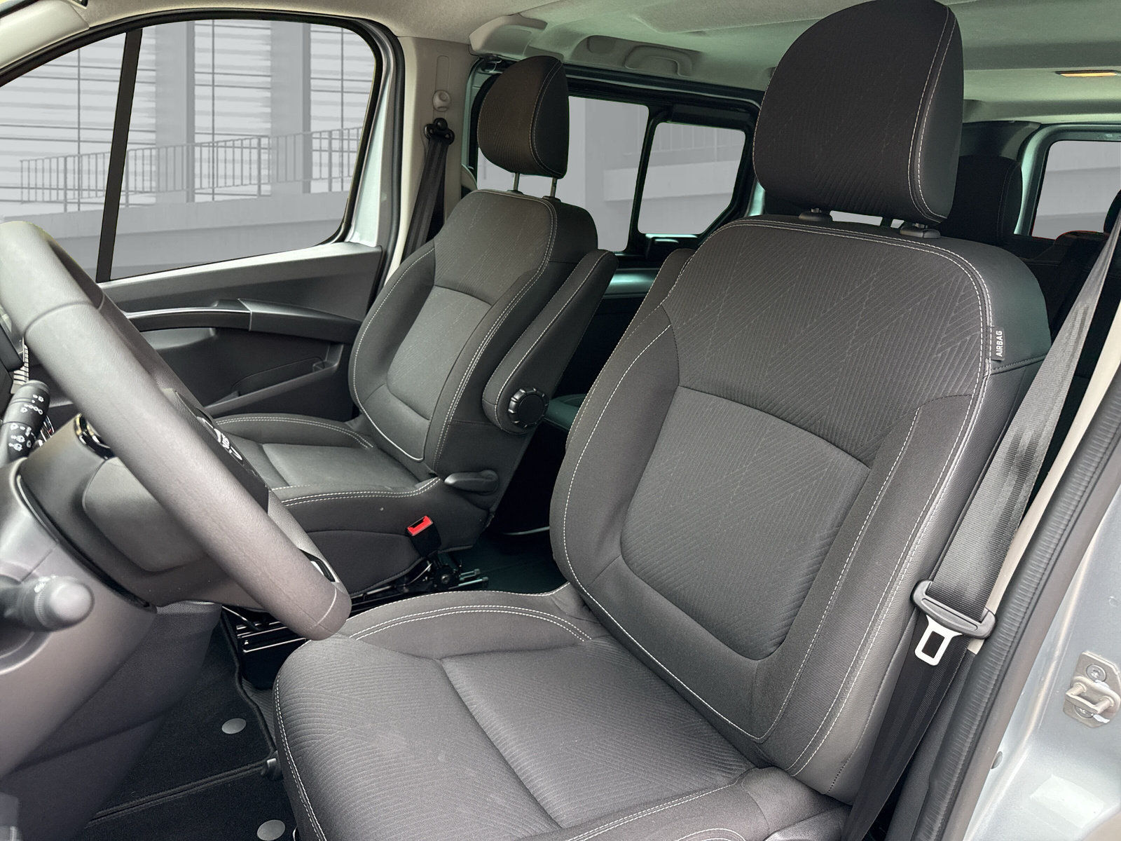 NISSAN Primastar dCi 170 2.0 Tekna DCT 8-Plätzer-image-11