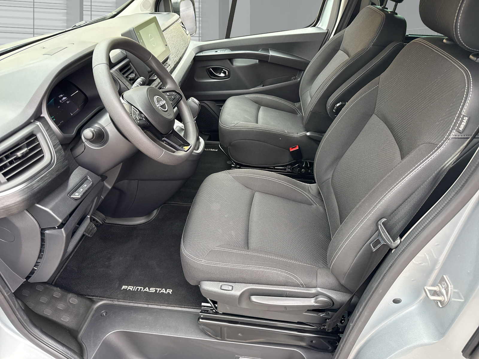 NISSAN Primastar dCi 170 2.0 Tekna DCT 8-Plätzer-image-9