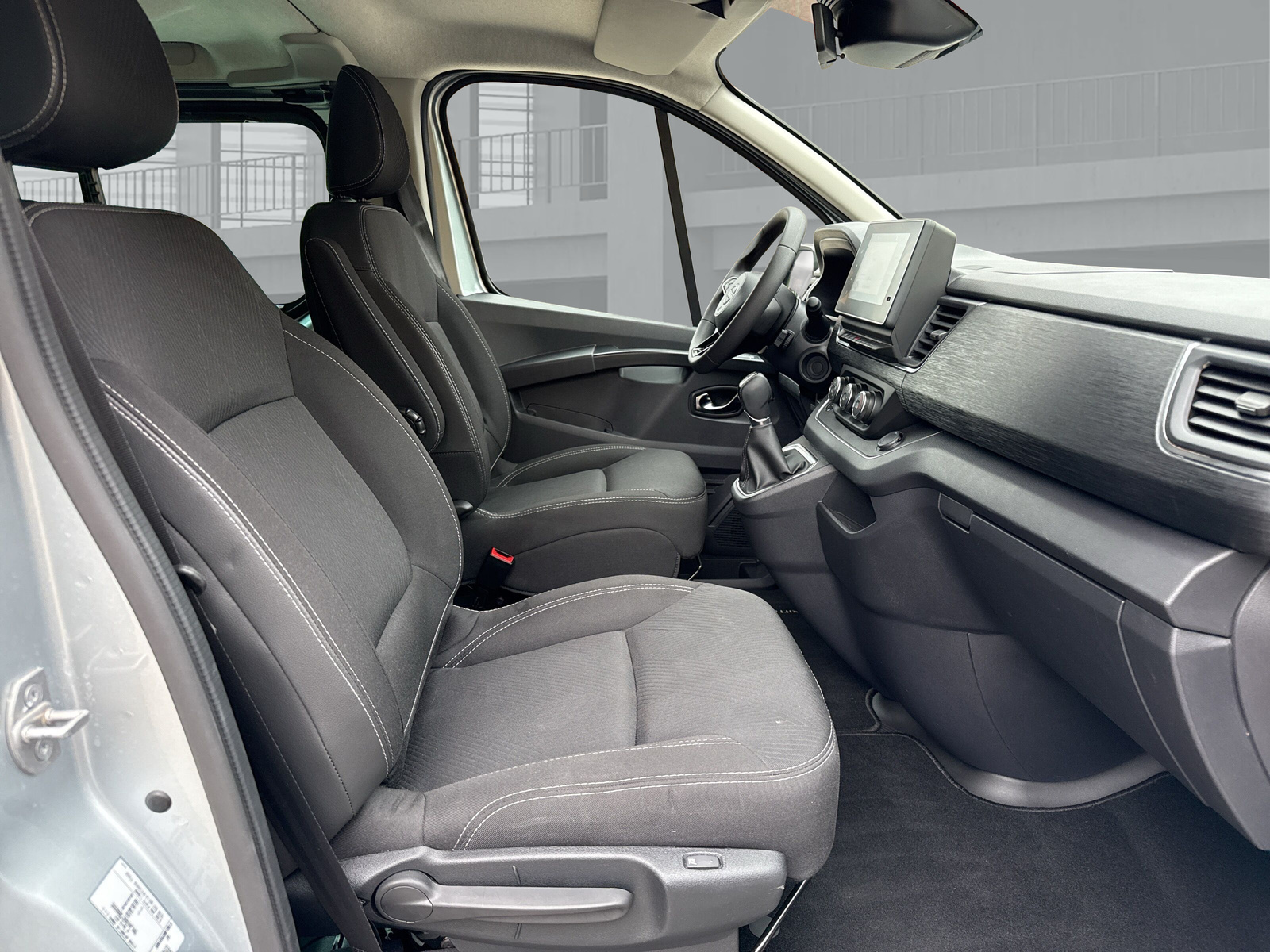 NISSAN Primastar dCi 170 2.0 Tekna DCT 8-Plätzer-image-10