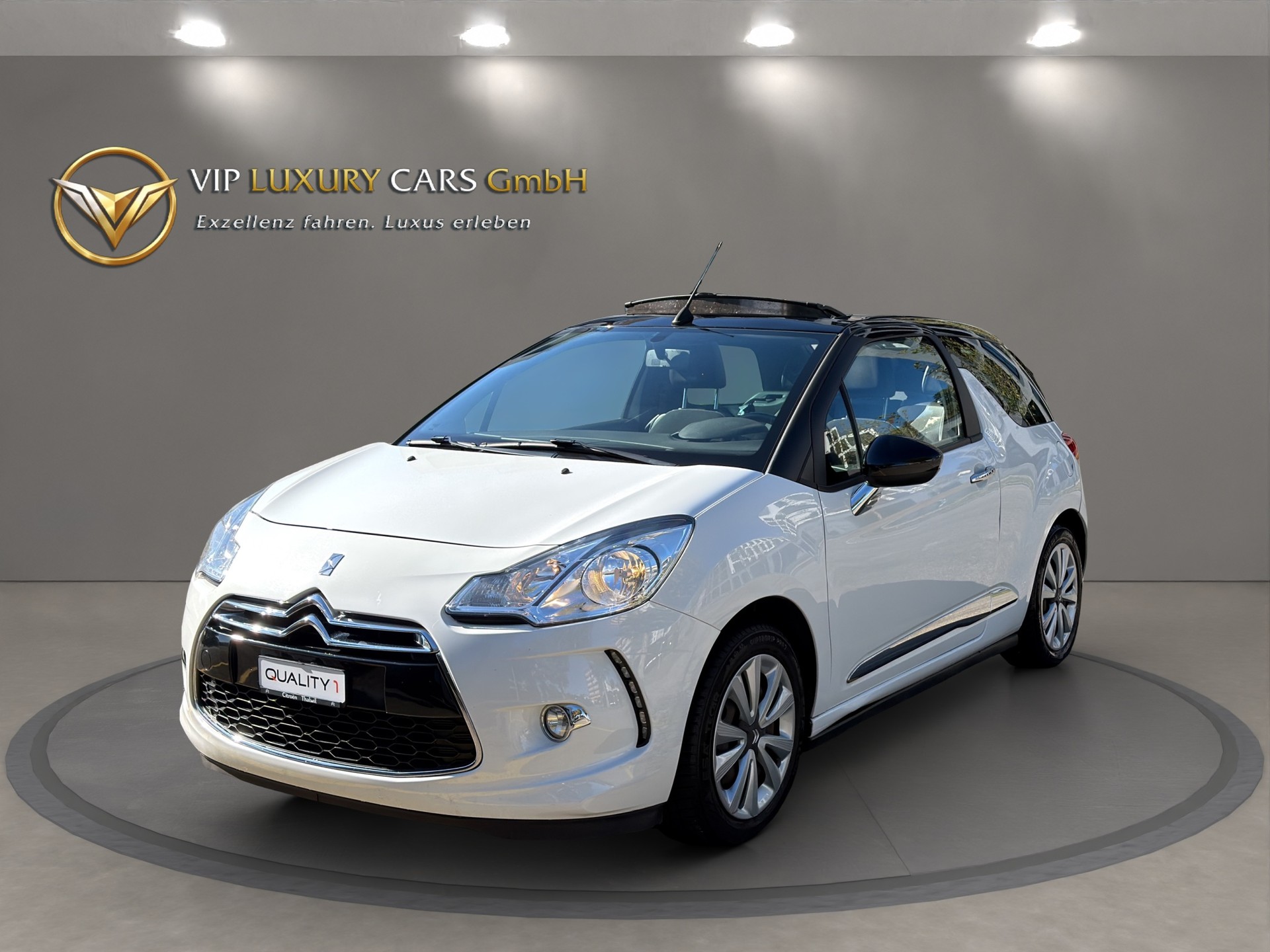 DS AUTOMOBILES DS3 Cabrio 1.2 VTi Chic-showroom-element-1