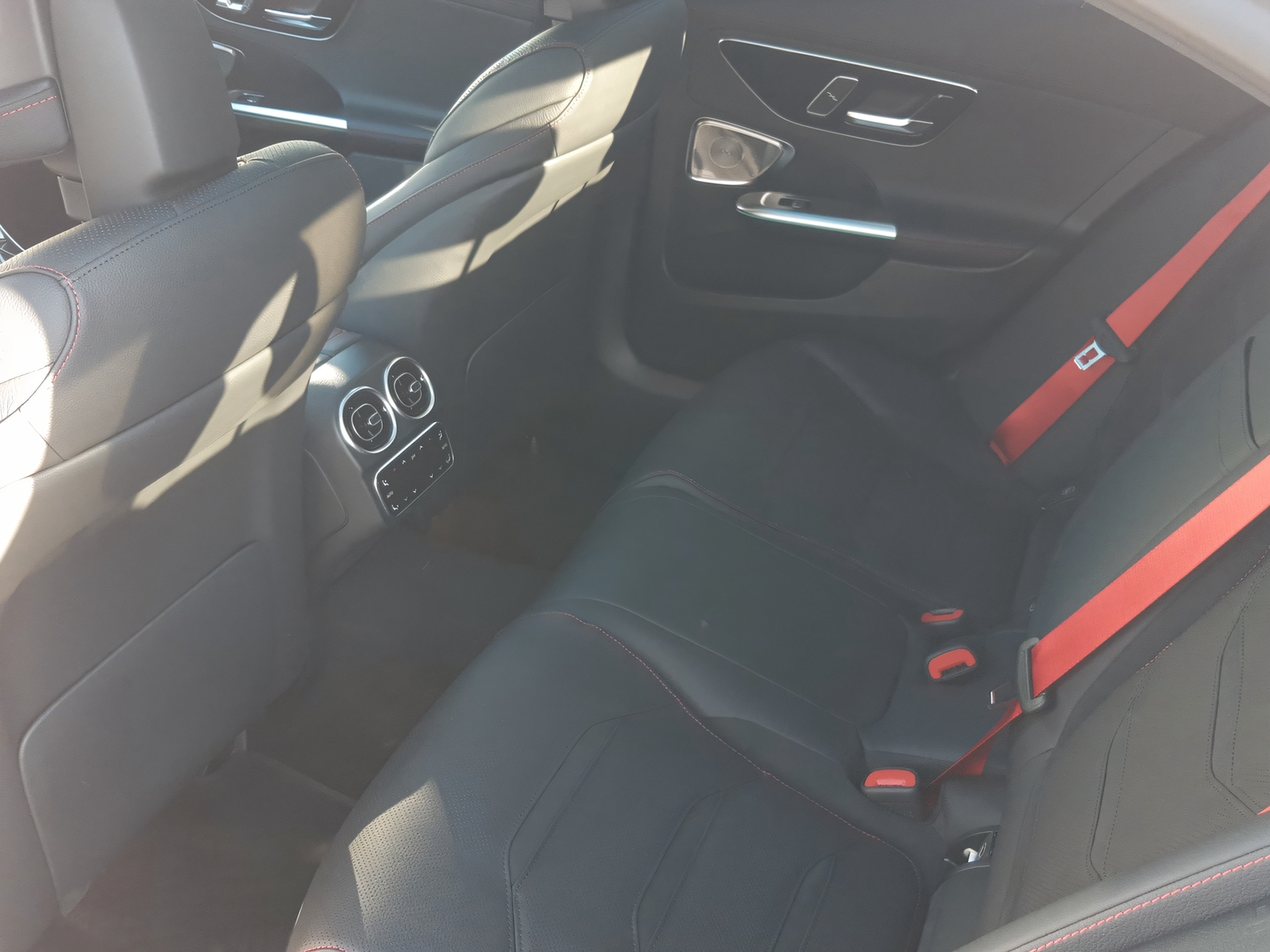 MERCEDES-BENZ C 43 4Matic-image-9