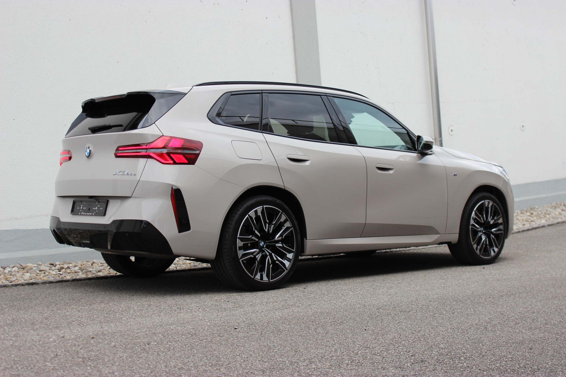 BMW X3 xDrive 30e M Sport Pro Dune Grey metallic 🎉0.0%-LEASINGAKTION🎉-image-2