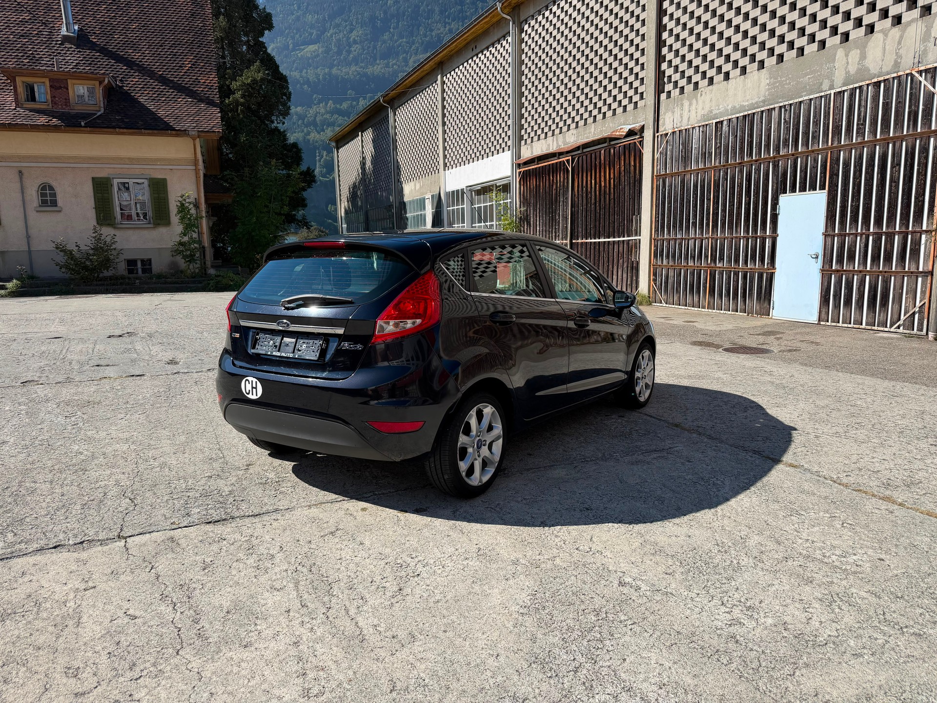 FORD Fiesta 1.6 16V TDCi Trend-showroom-element-3