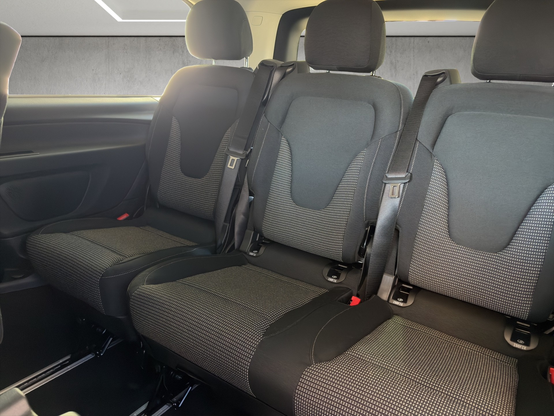 MERCEDES-BENZ Vito 116 CDI Lang Tourer 9G-Tronic 4M Select-image-11