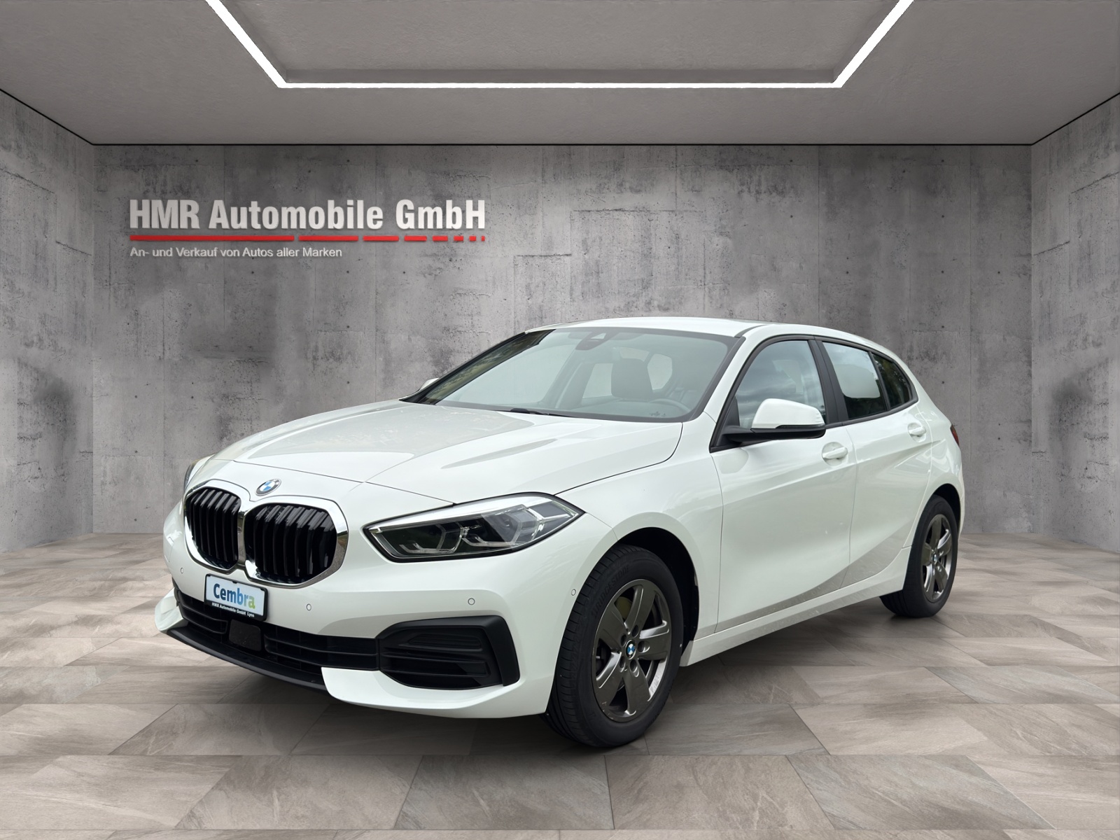 BMW 118i Steptronic-showroom-element-2
