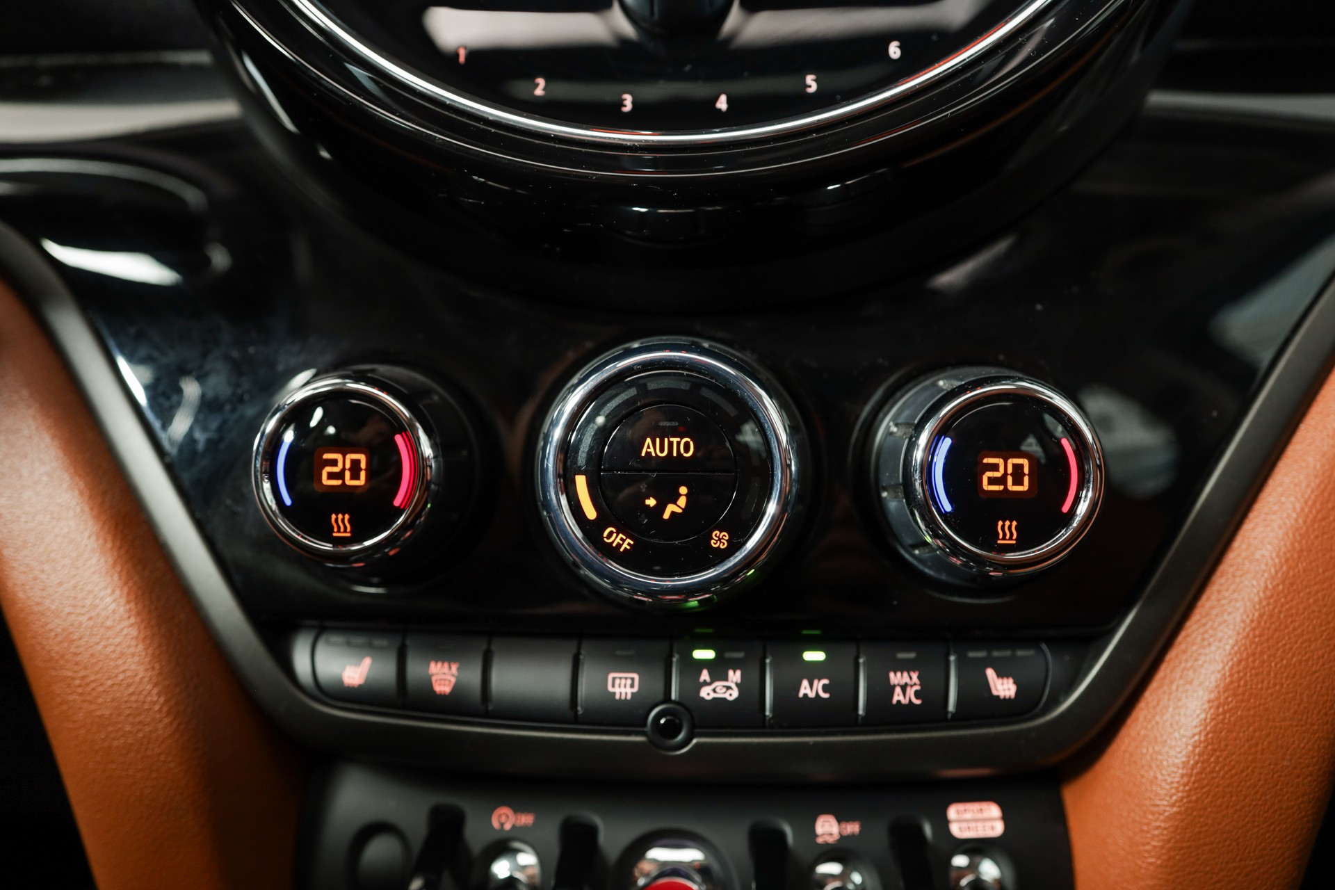 MINI Countryman Cooper S ALL4 Steptronic • Sage Green• Cuir Chester Malt Brown • Toit panoramique-image-19