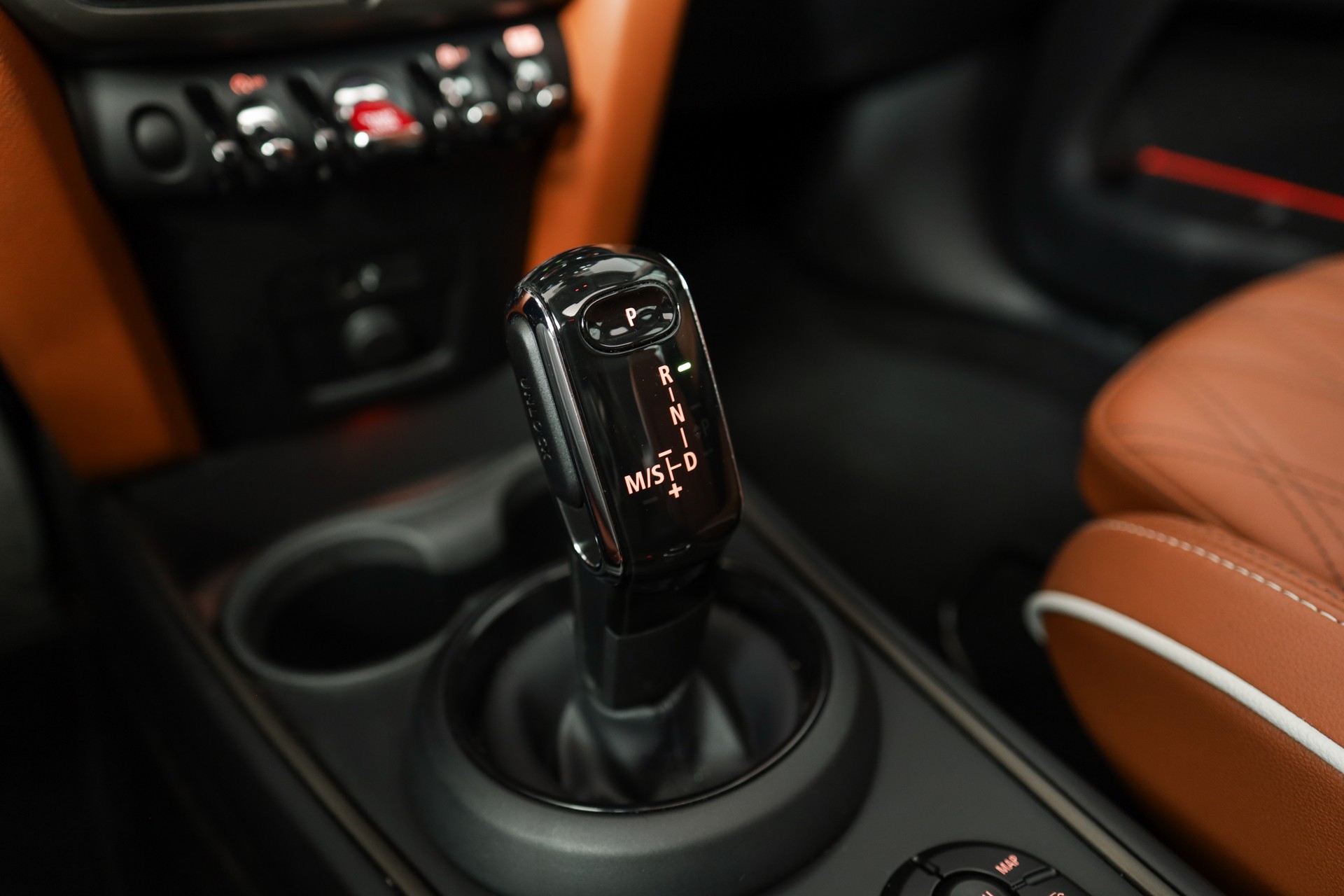 MINI Countryman Cooper S ALL4 Steptronic • Sage Green• Cuir Chester Malt Brown • Toit panoramique-image-18