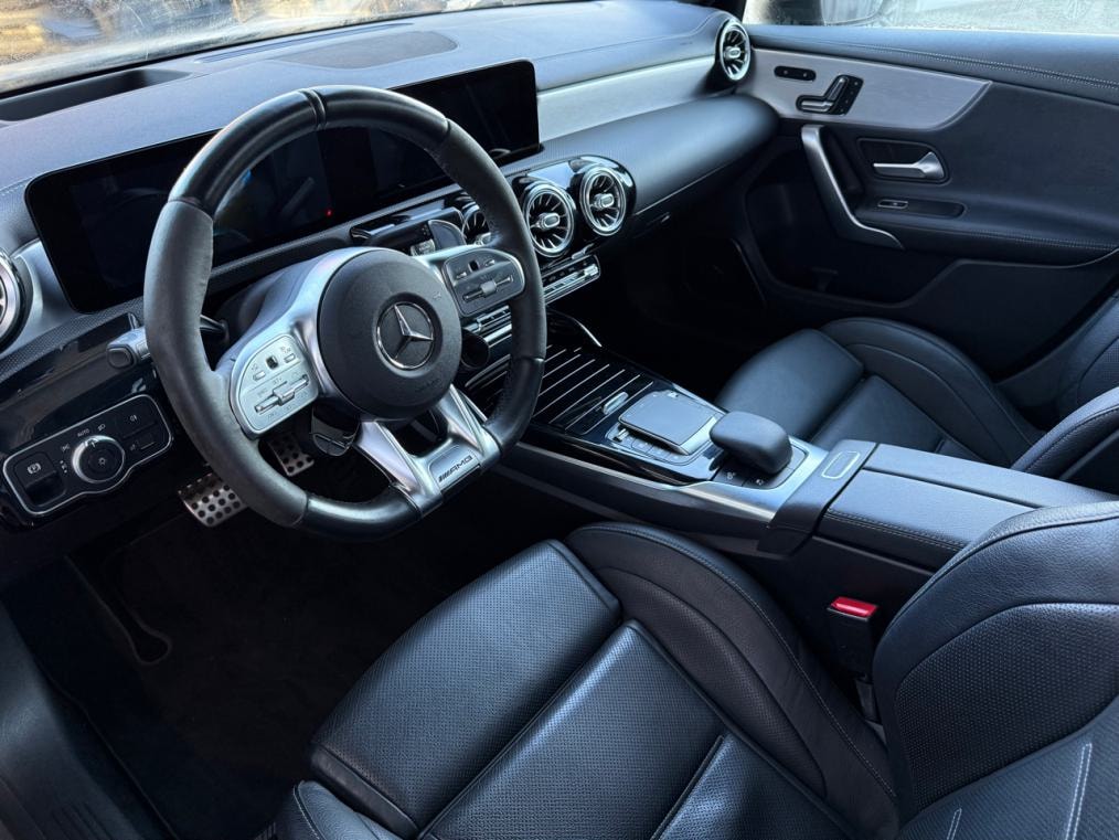 MERCEDES-BENZ A 45 S AMG 4Matic+ Speedshift-showroom-element-3