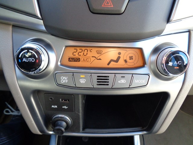 KGM-SsangYong Korando 2.0 e-XDI Sixty Edition 4WD-image-9