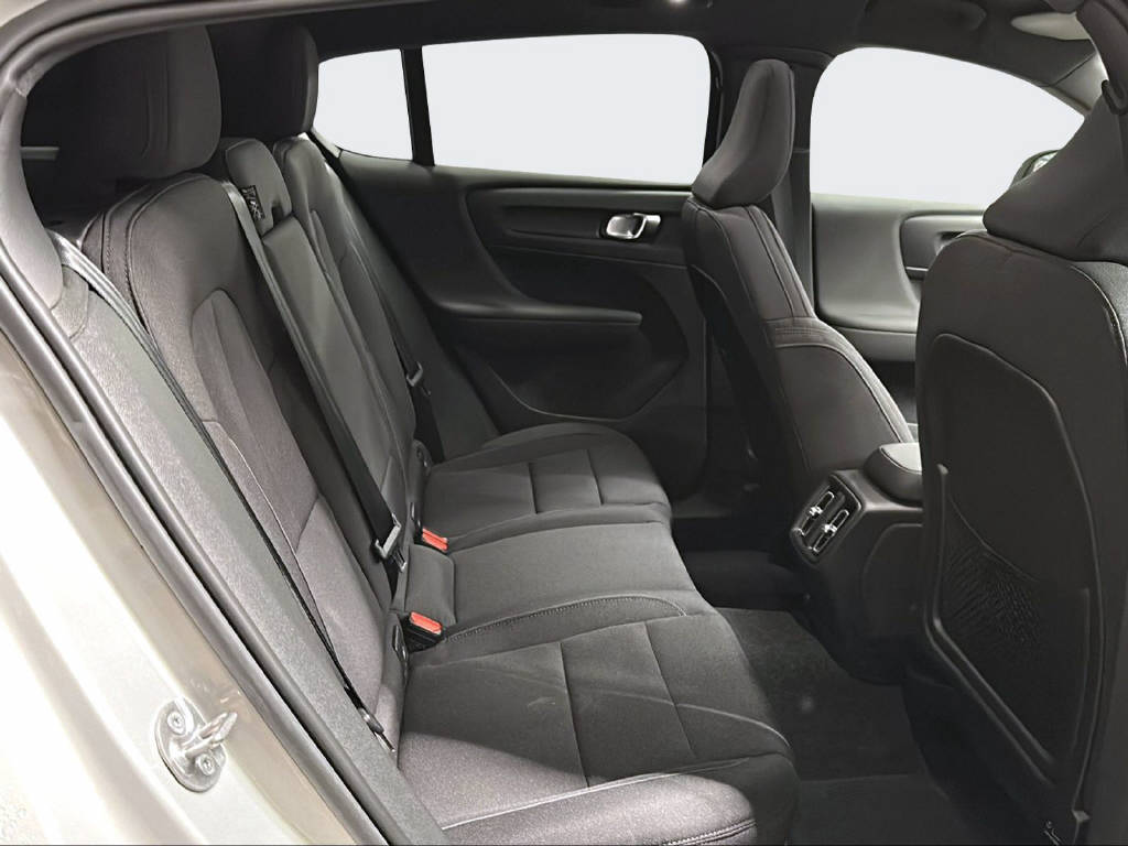 VOLVO C40 P8 Twin Recharge Plus AWD-image-7