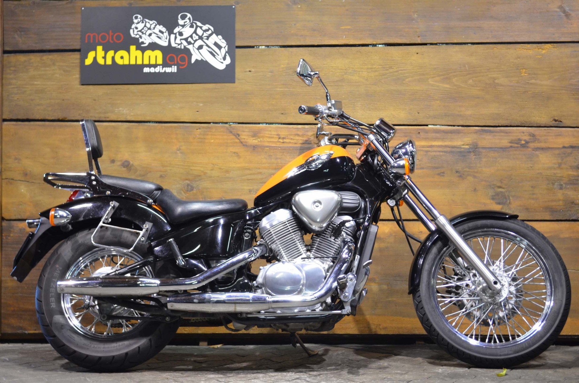 HONDA VT600 Shadow-image-0