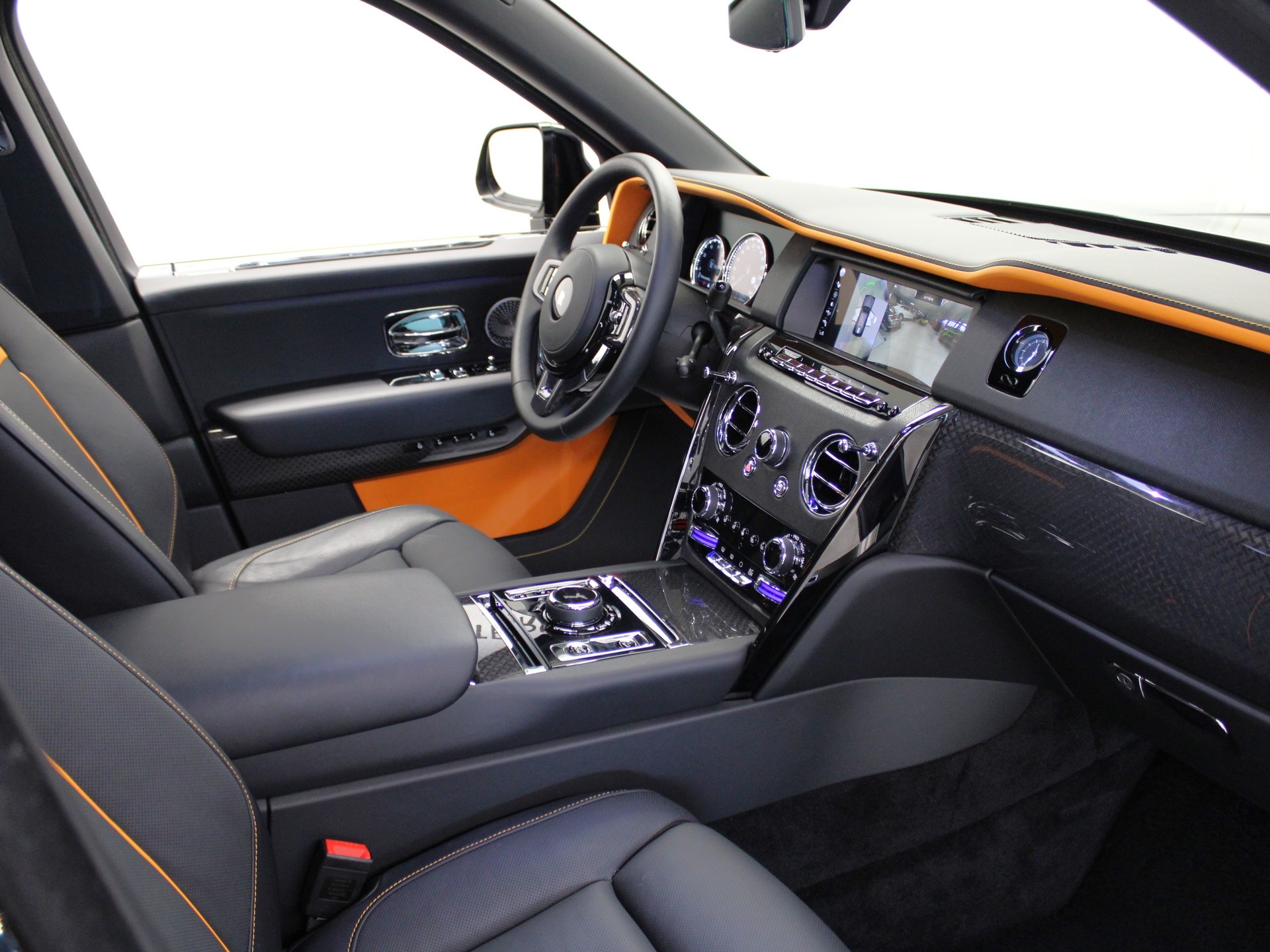 ROLLS-ROYCE Cullinan 6.7 V12 Black Badge-image-5