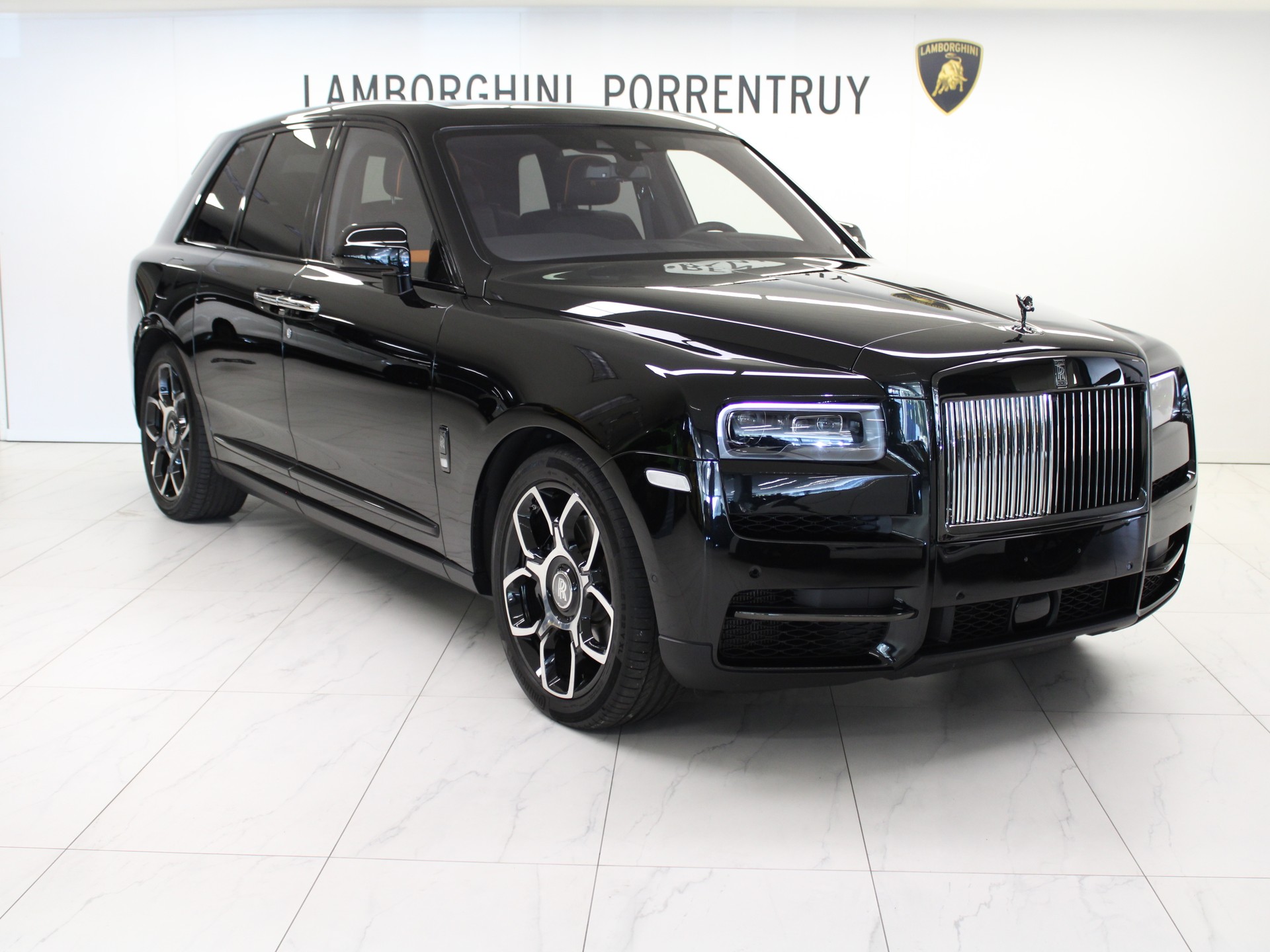 ROLLS-ROYCE Cullinan 6.7 V12 Black Badge