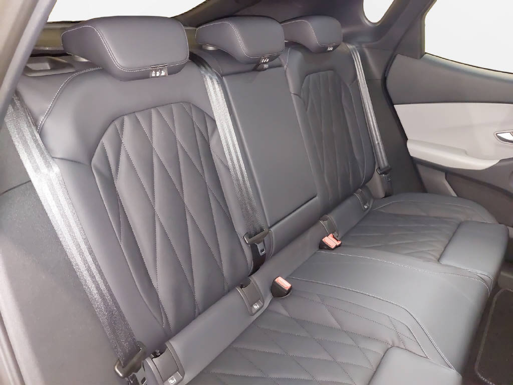 FORD Capri Extended Range Premium-image-7