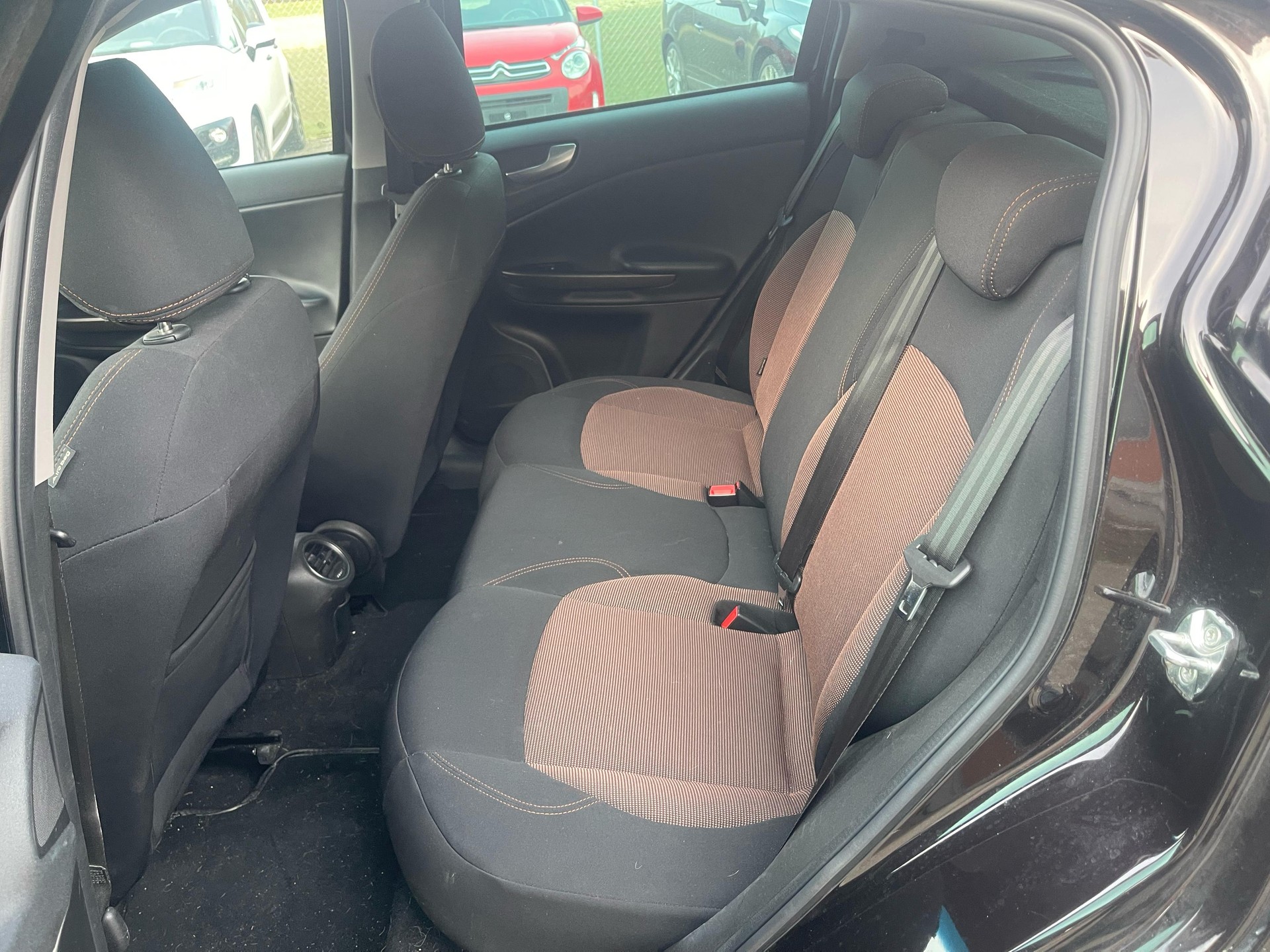 ALFA ROMEO Giulietta 2.0 JTDM Distinctive TCT-image-9
