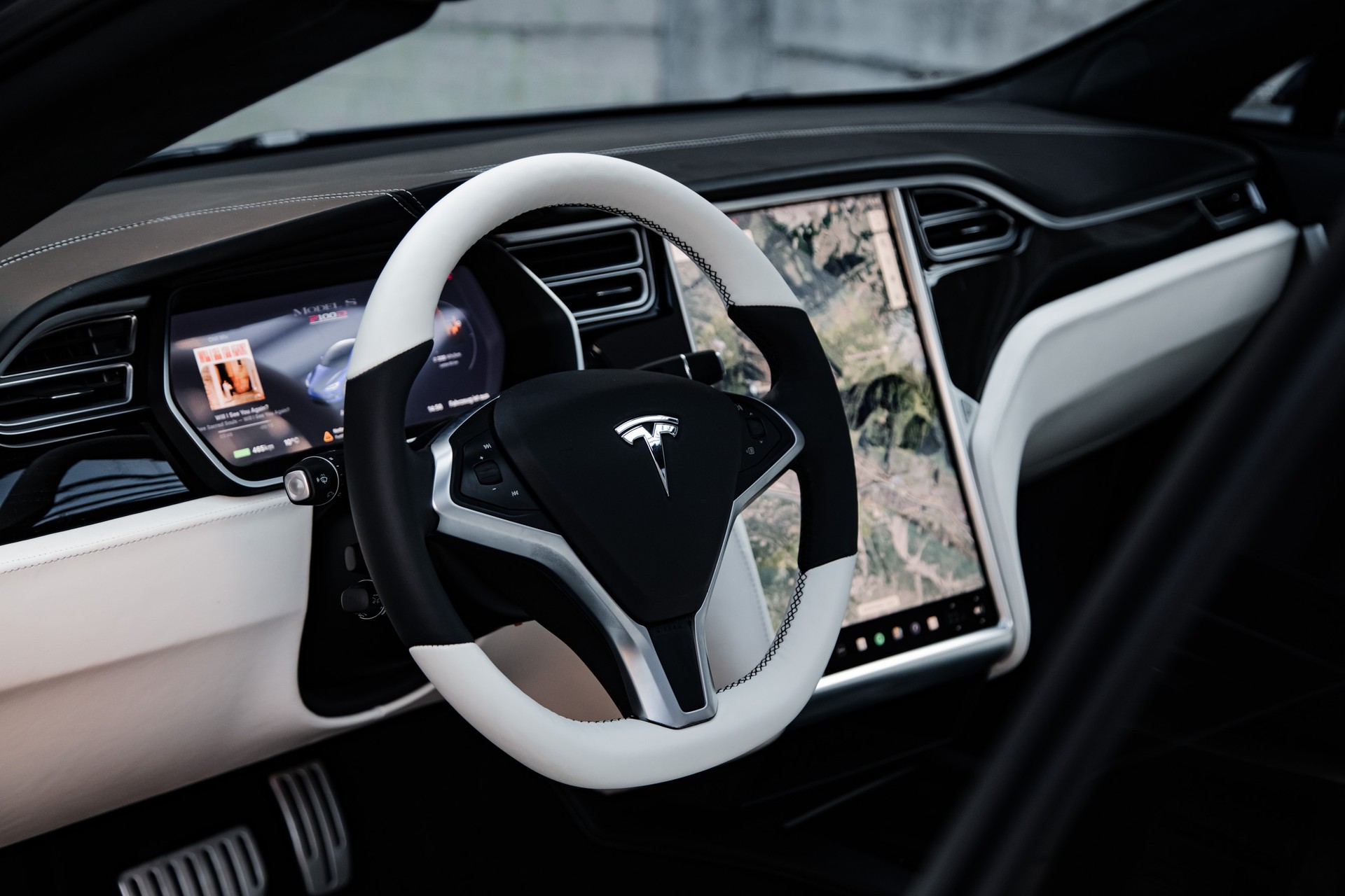 TESLA Model S 100 D Perf. Shootingbrake-image-13