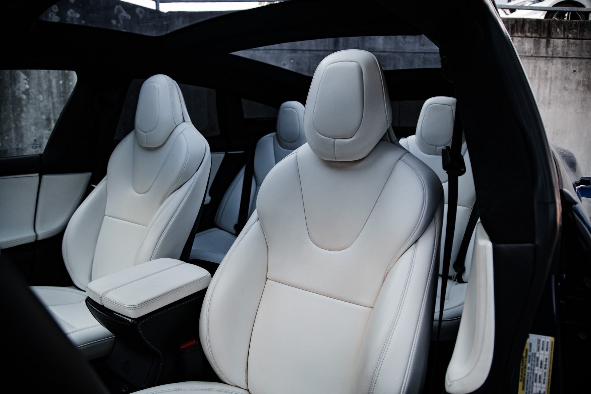 TESLA Model S 100 D Perf. Shootingbrake-image-15