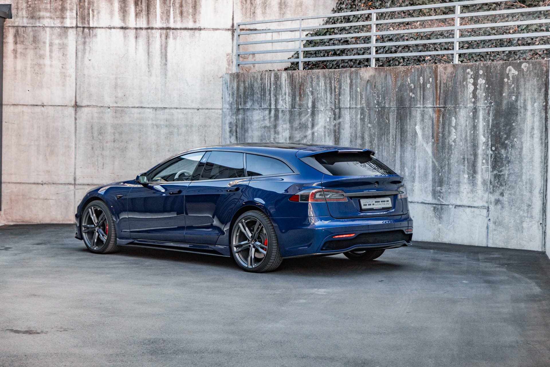 TESLA Model S 100 D Perf. Shootingbrake-image-19