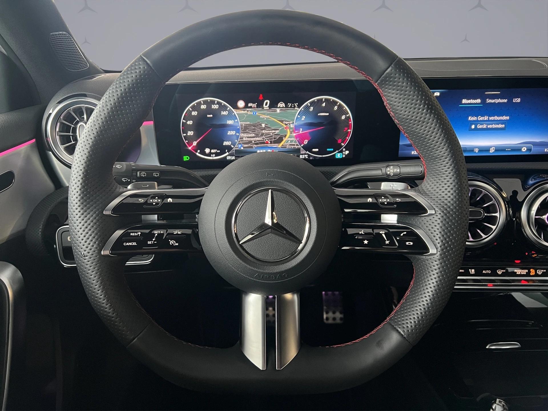 MERCEDES-BENZ A 250 AMG Line 4m-image-10