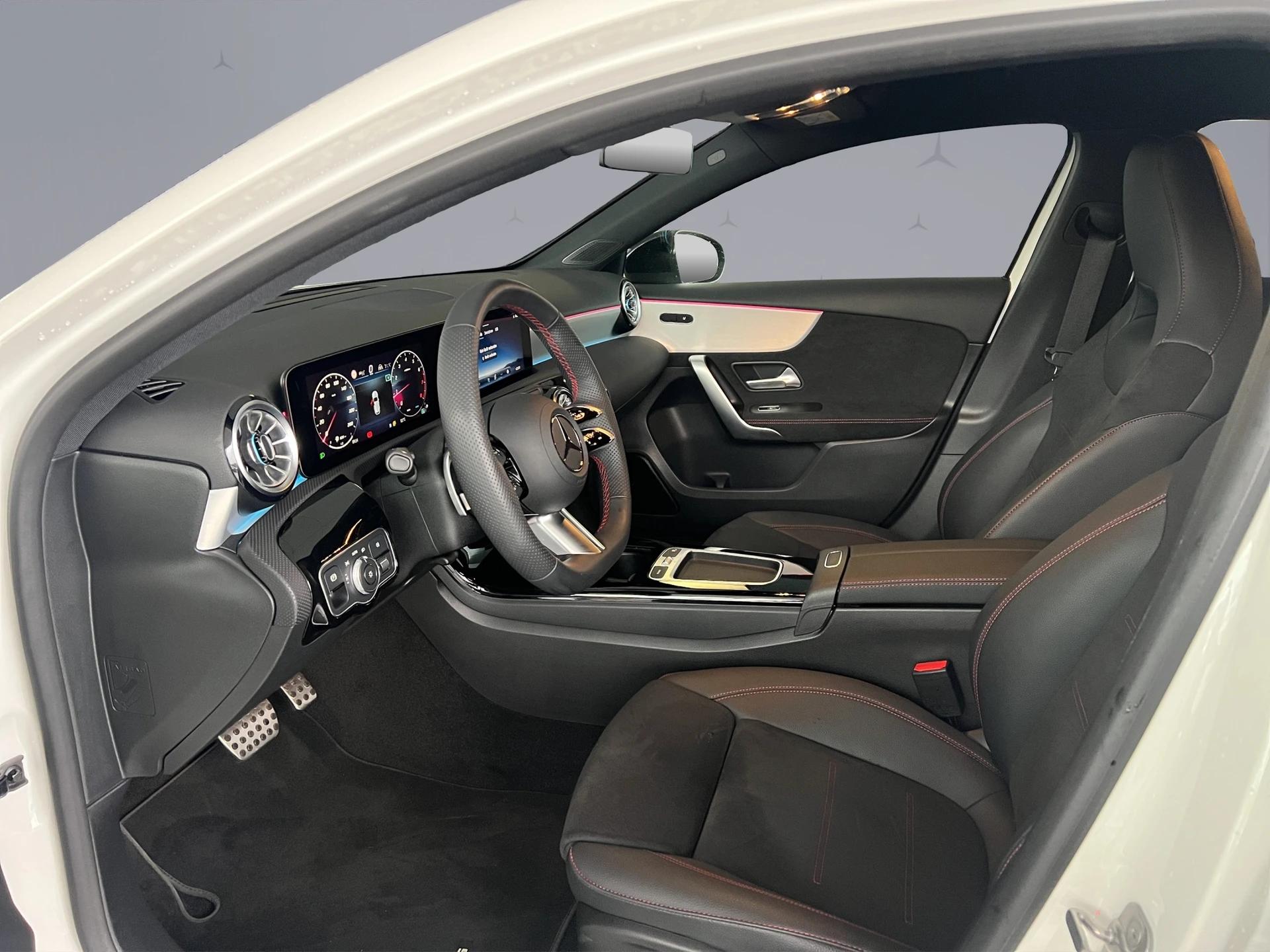 MERCEDES-BENZ A 250 AMG Line 4m-image-6