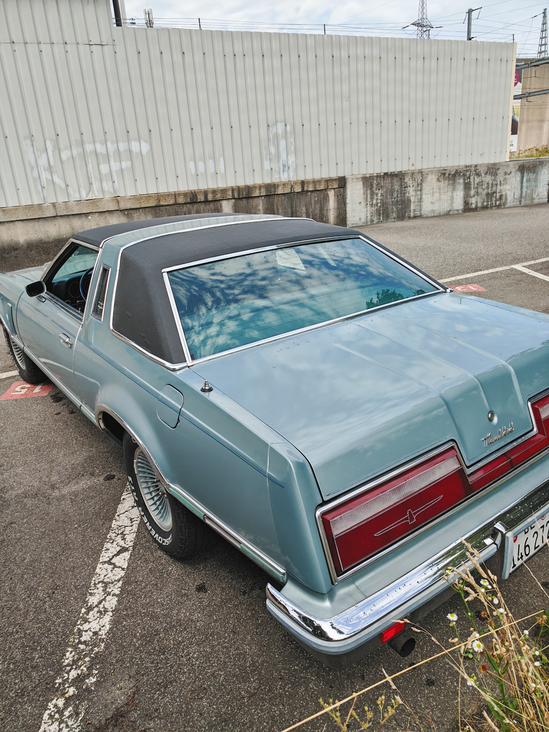 FORD Thunderbird-image-3