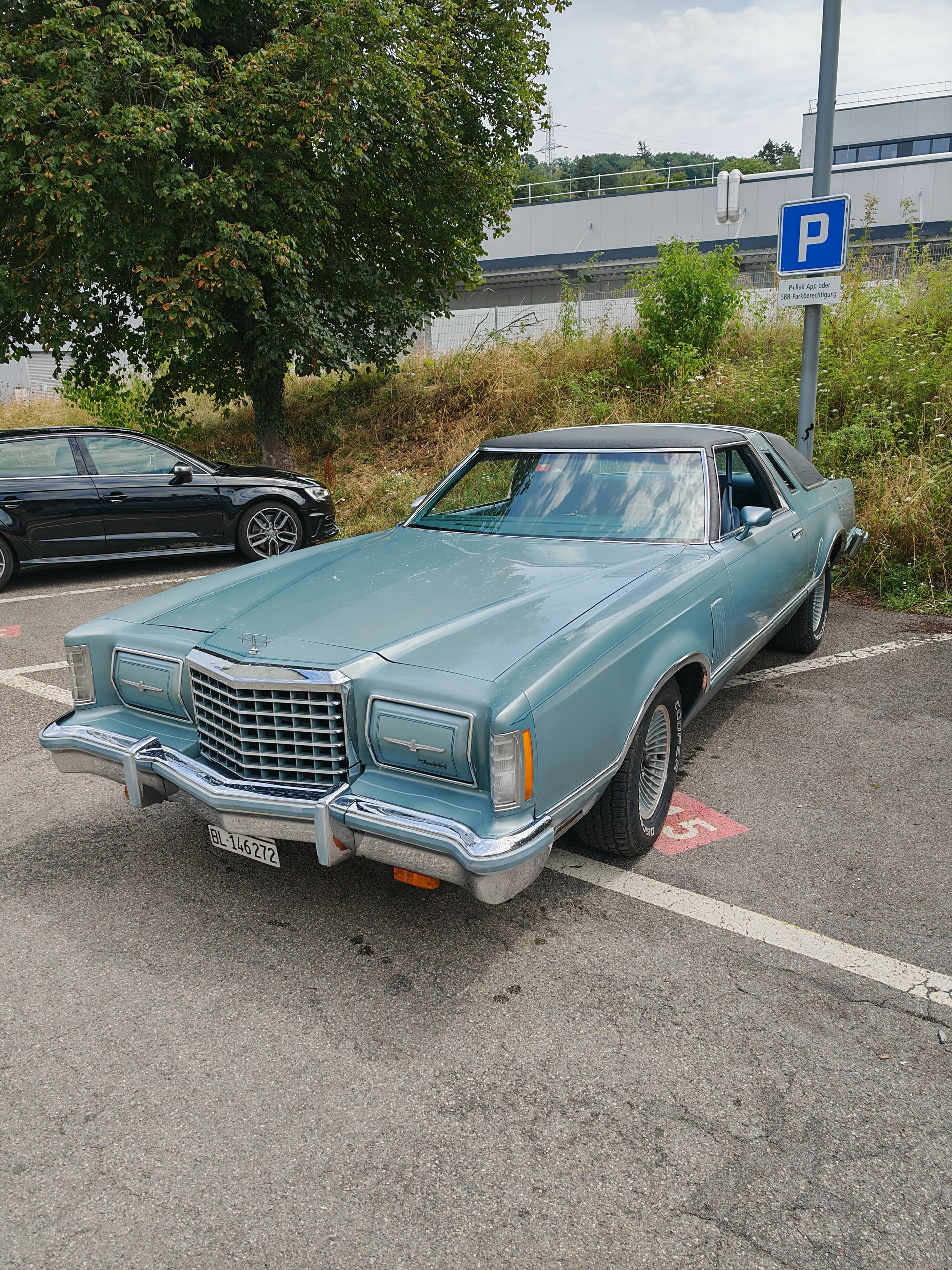 FORD Thunderbird