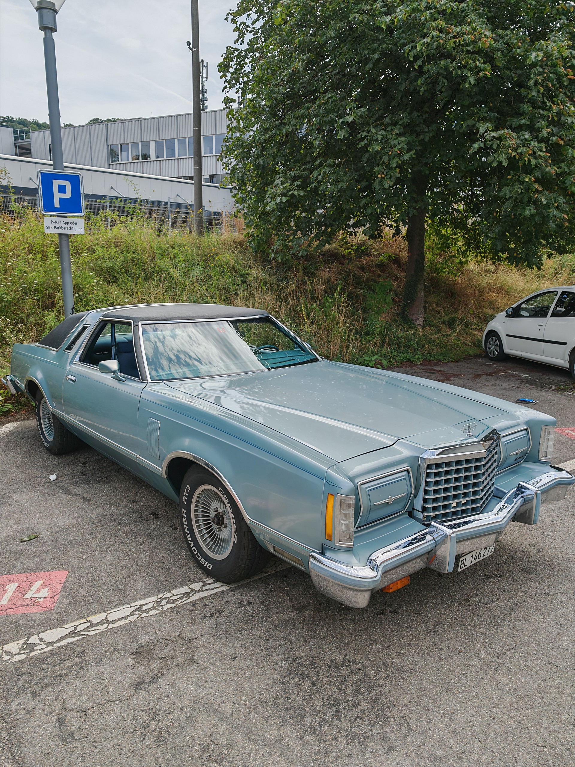 FORD Thunderbird-image-1