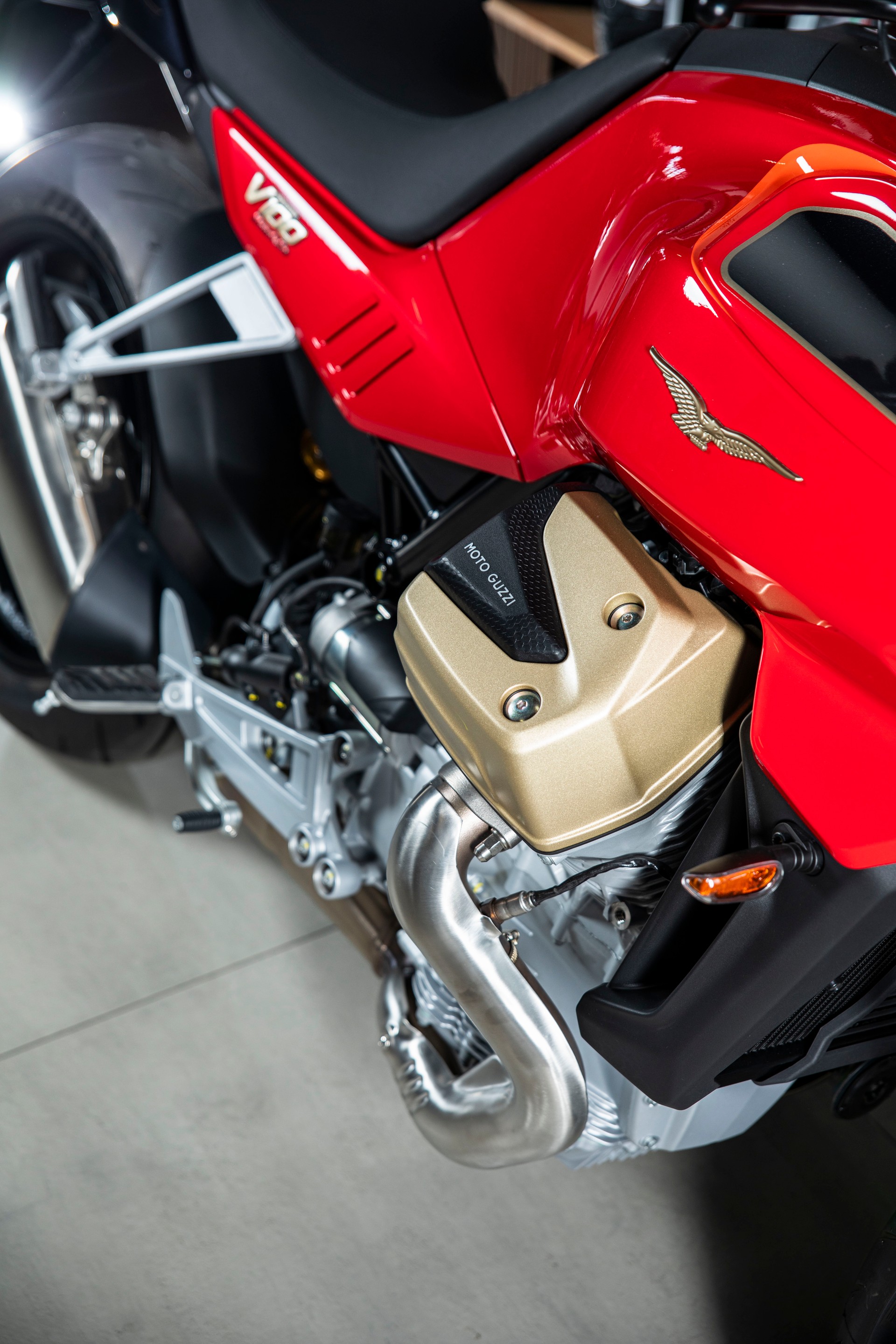 MOTO GUZZI V100-image-7