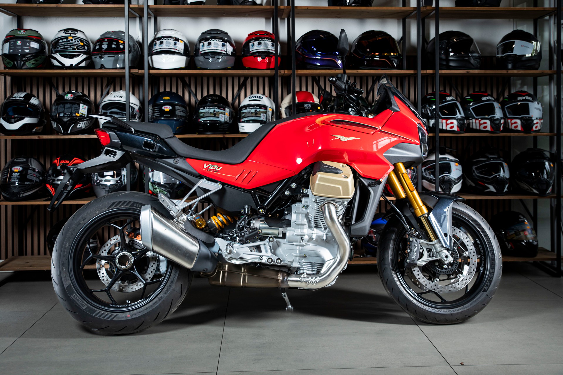 MOTO GUZZI V100-image-0