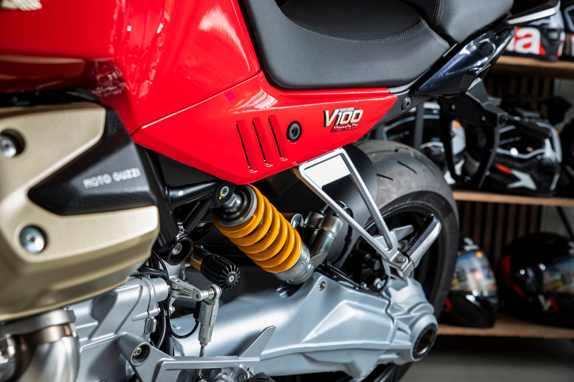 MOTO GUZZI V100-image-5