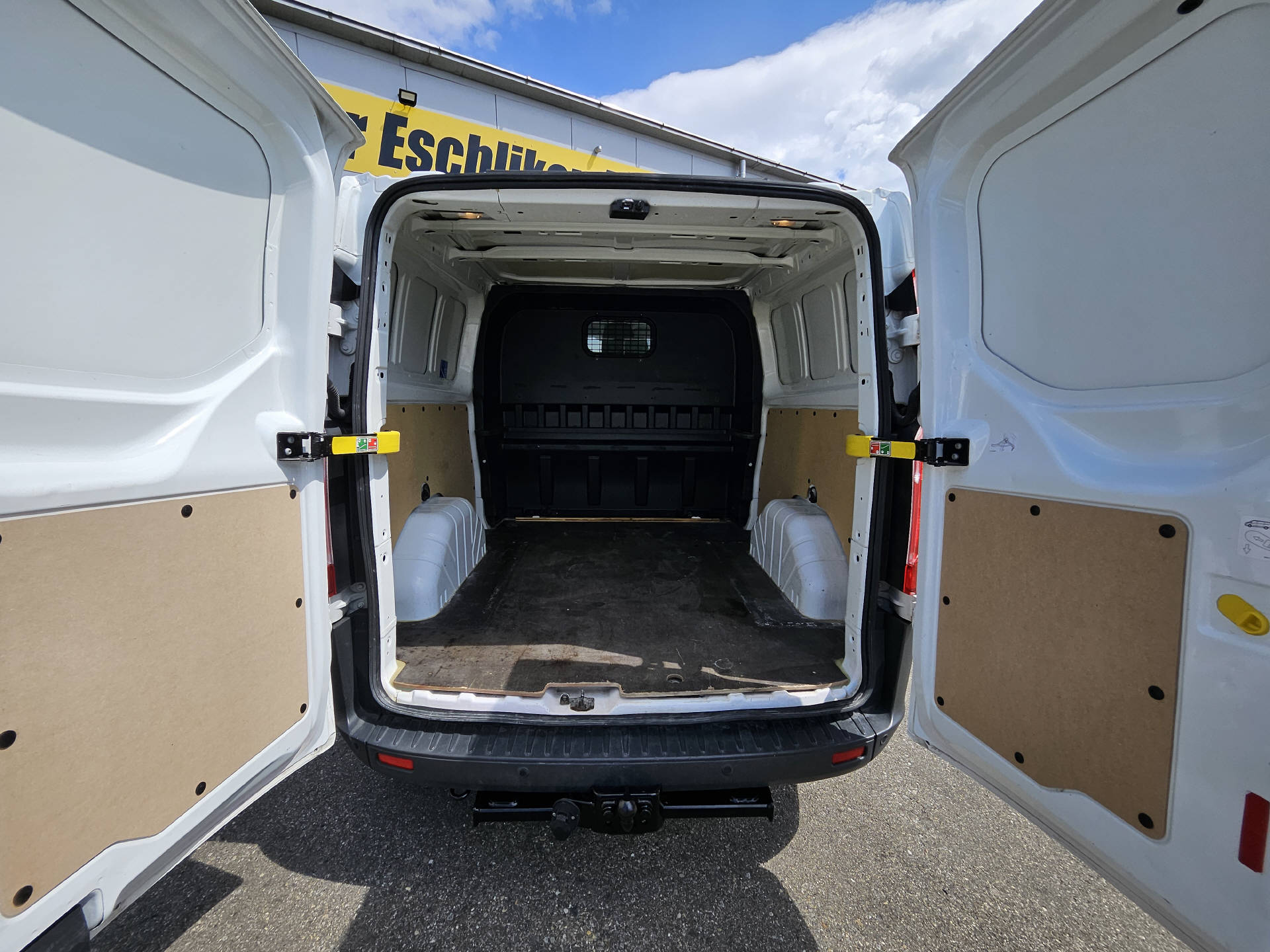 FORD Transit Custom Van 290 L2 2.0 TDCi 130 Trend * 6-Plätzer * Klima * Frisch ab MFK * AHK * Navi *-image-14