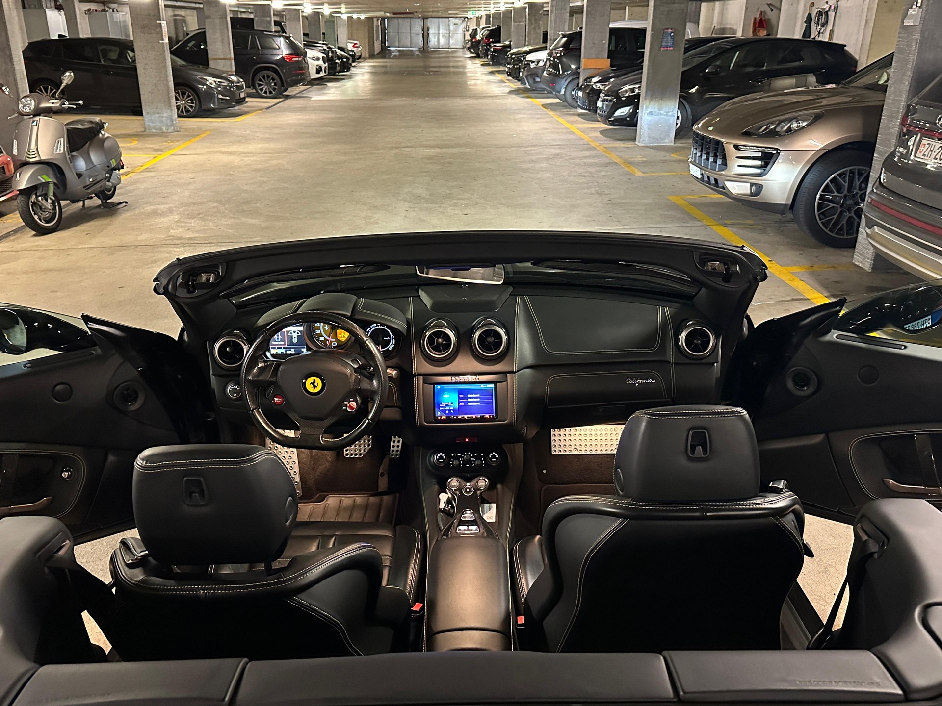 FERRARI California 4.3 V8-image-11