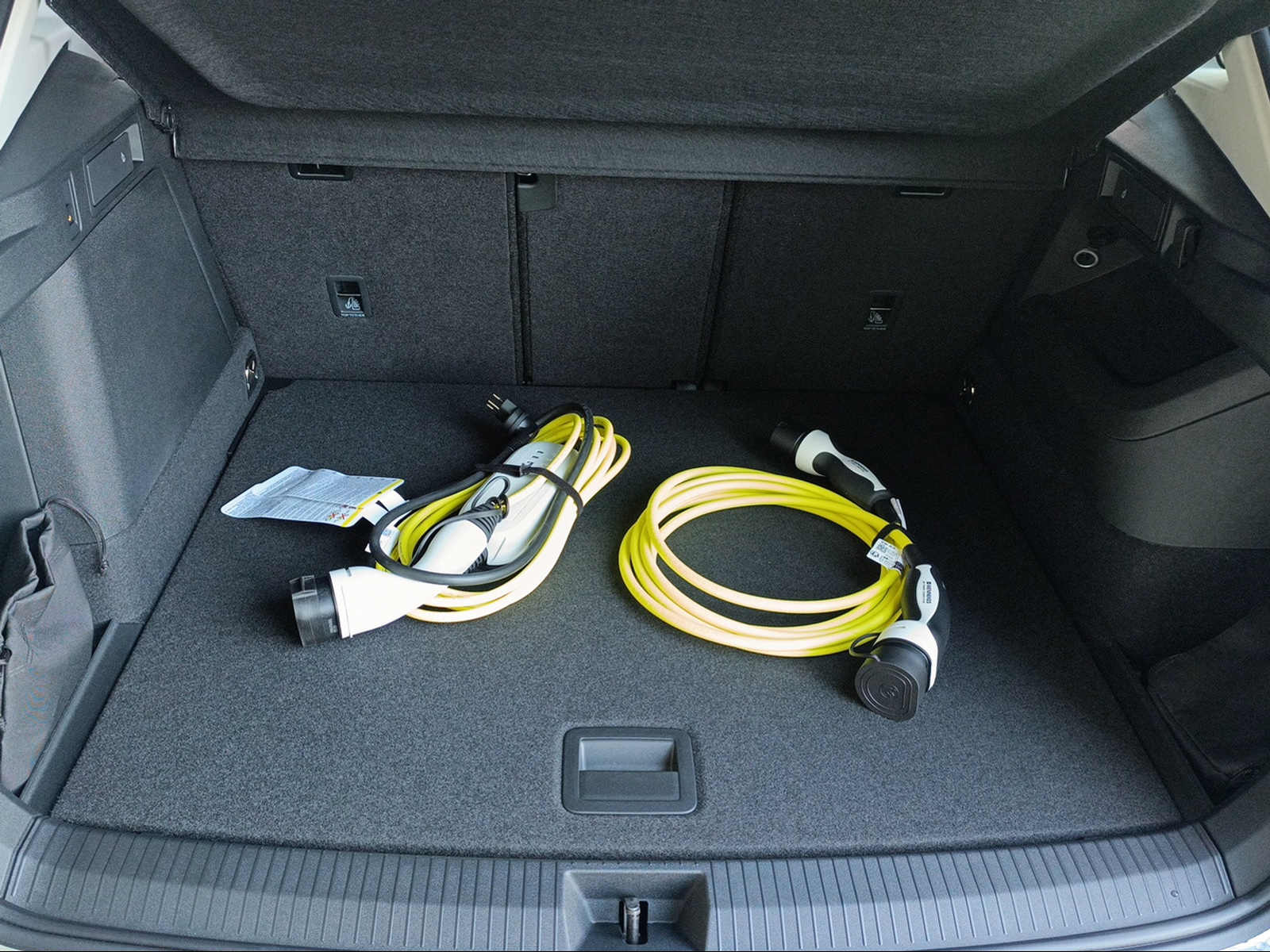 VW Tiguan LIFE 204PS / Vollhybrid / elektrische Reichweite bis 147Km (Stadt)-image-6