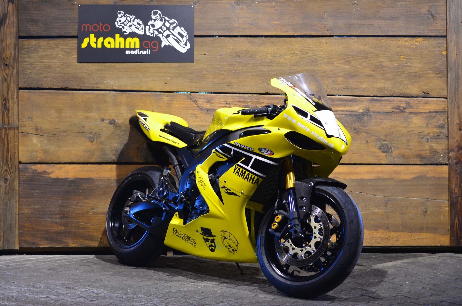 YAMAHA YZF-R1-image-0