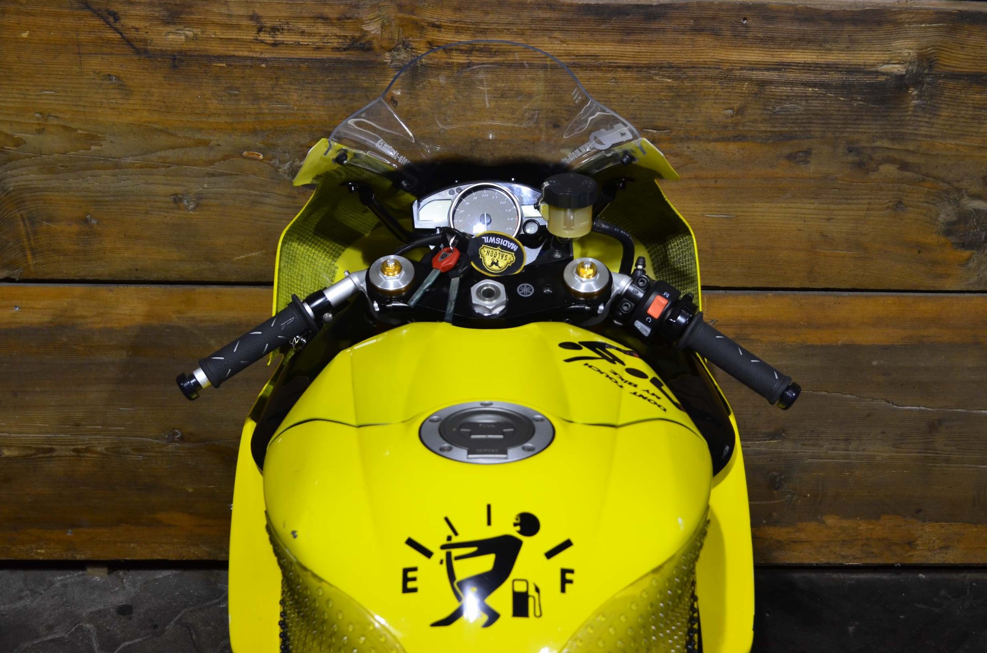 YAMAHA YZF-R1-image-2