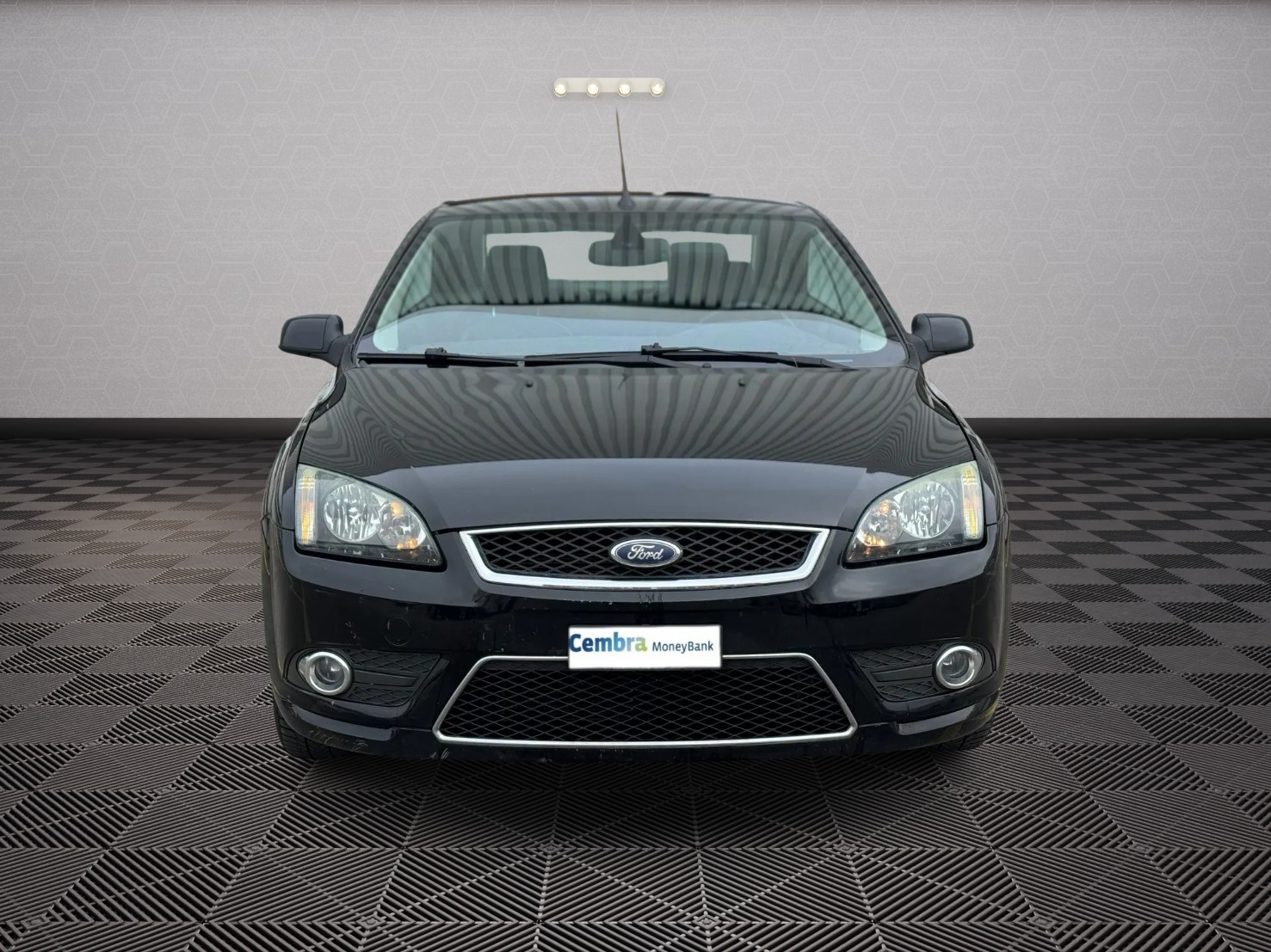 FORD Focus CC 2.0i Titanium-showroom-element-1