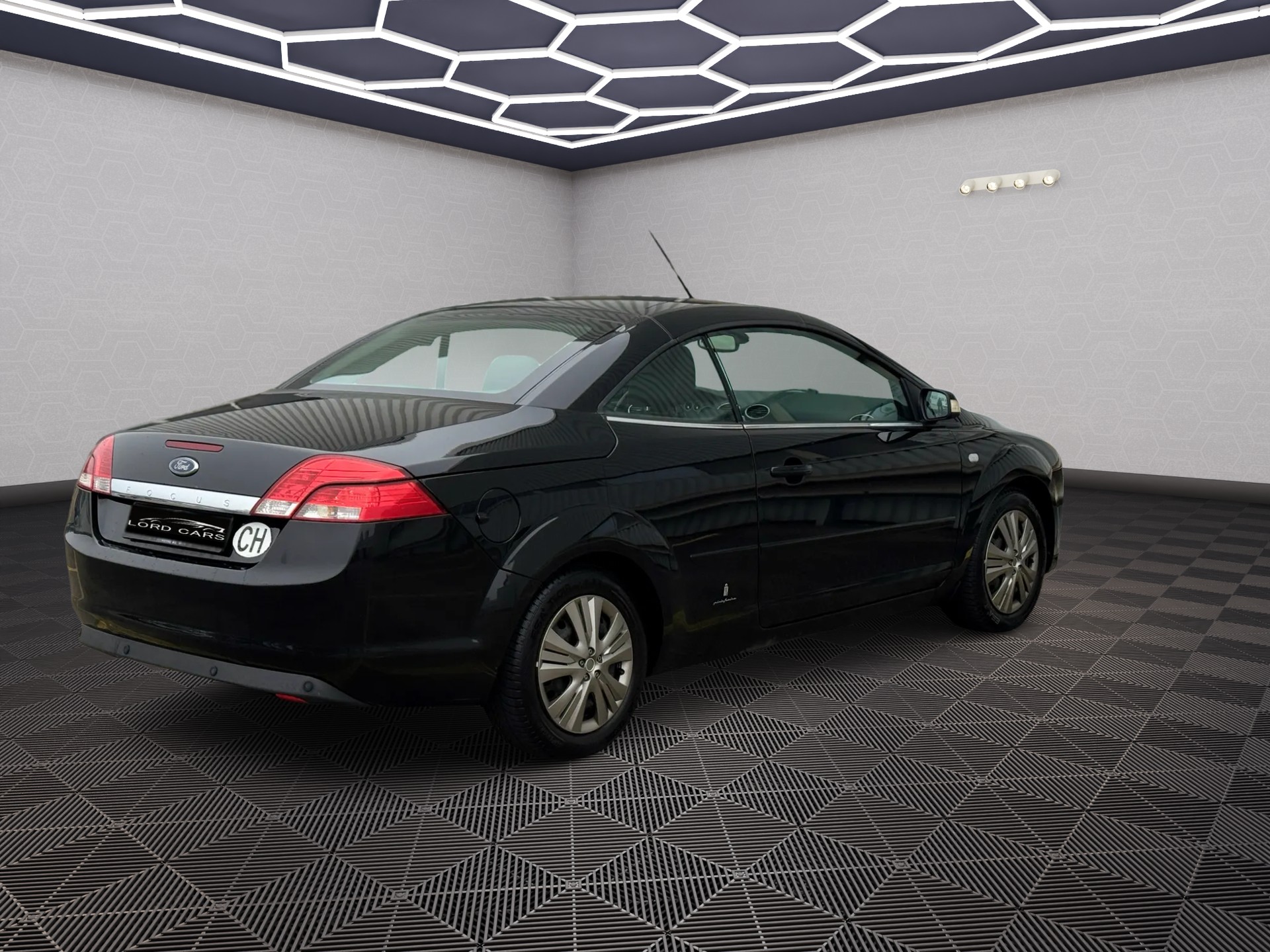 FORD Focus CC 2.0i Titanium-showroom-element-3